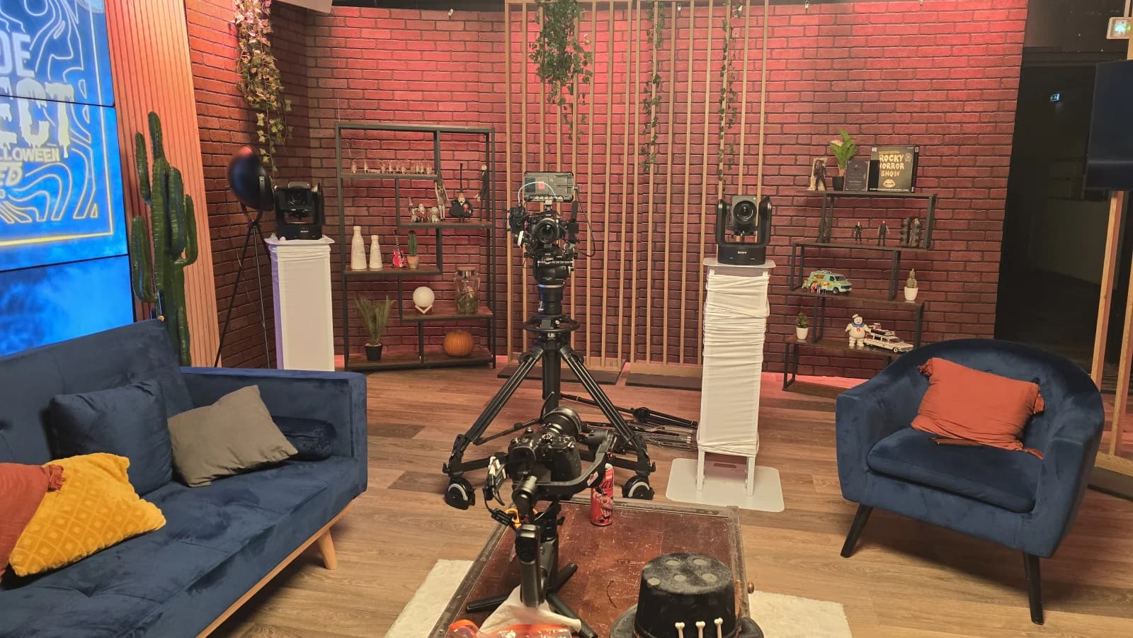 Space Bare or equipped professional film studio - 1
