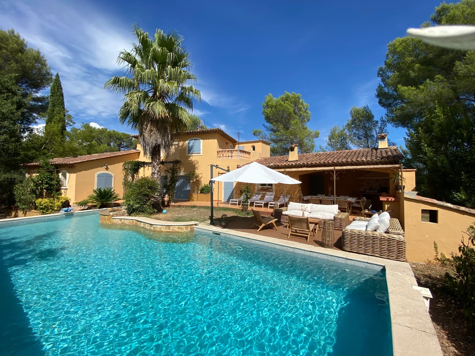 Space Neo-Provençal Villa with pool and large garden - 2