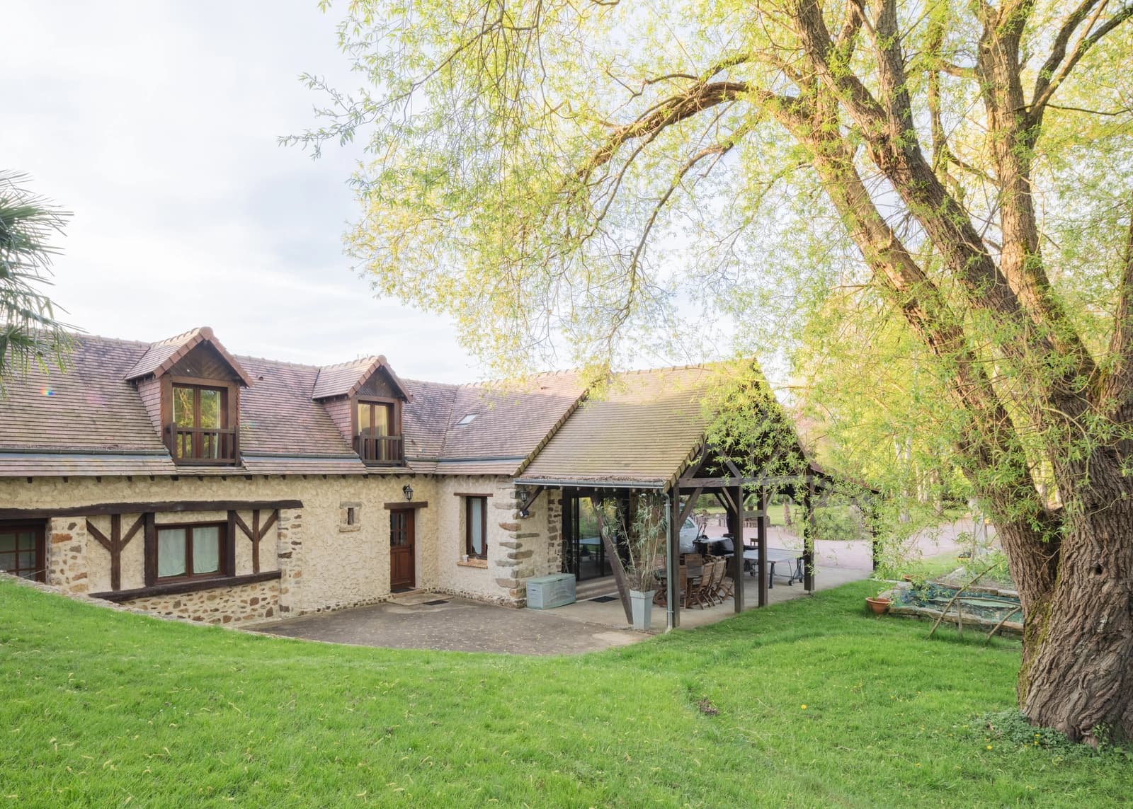 Espace Maison à la campagne avec grand terrain et jeux exterieurs - 3