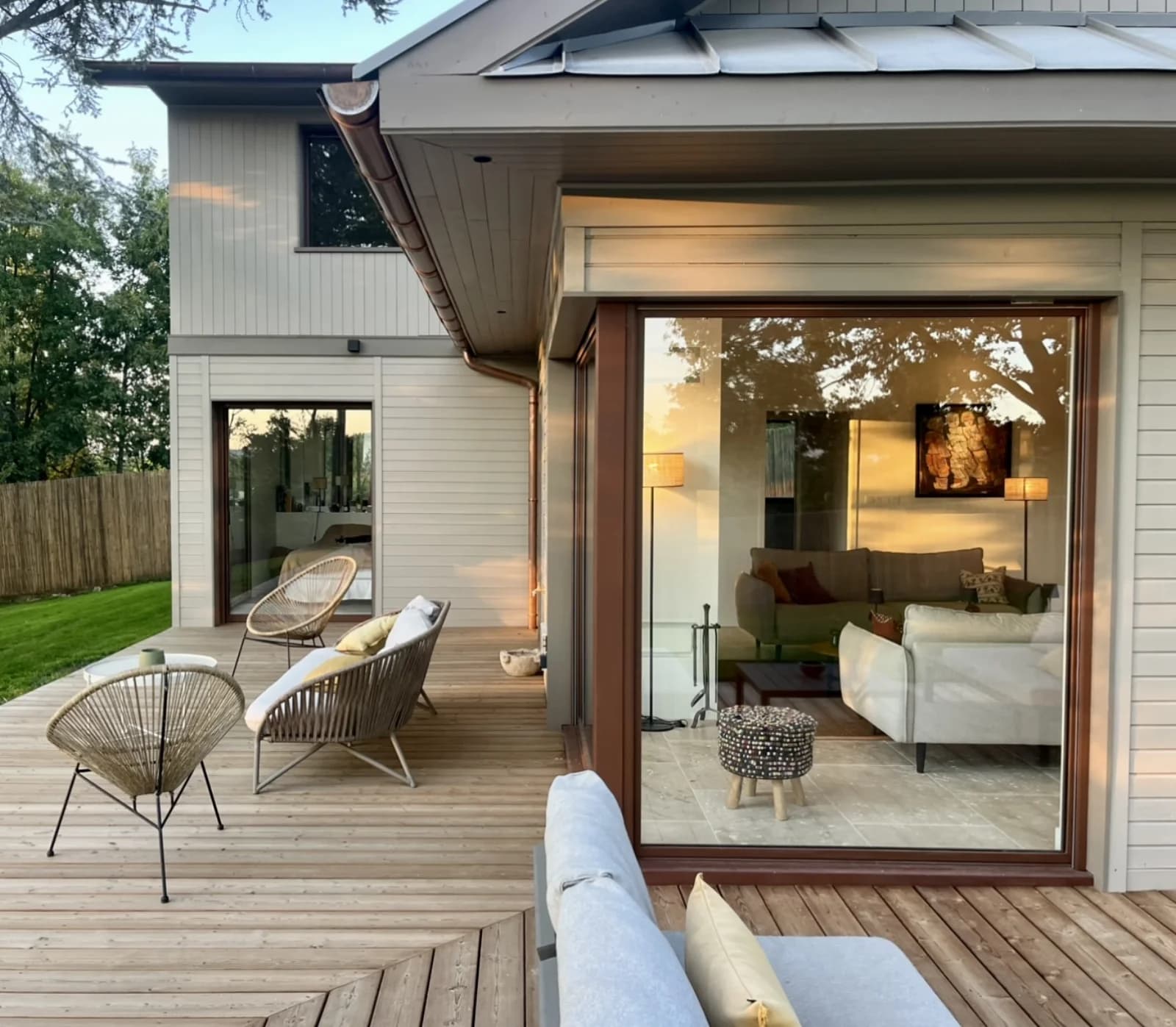 Space House with swimming pool overlooking the Monts du Lyonnais - 1