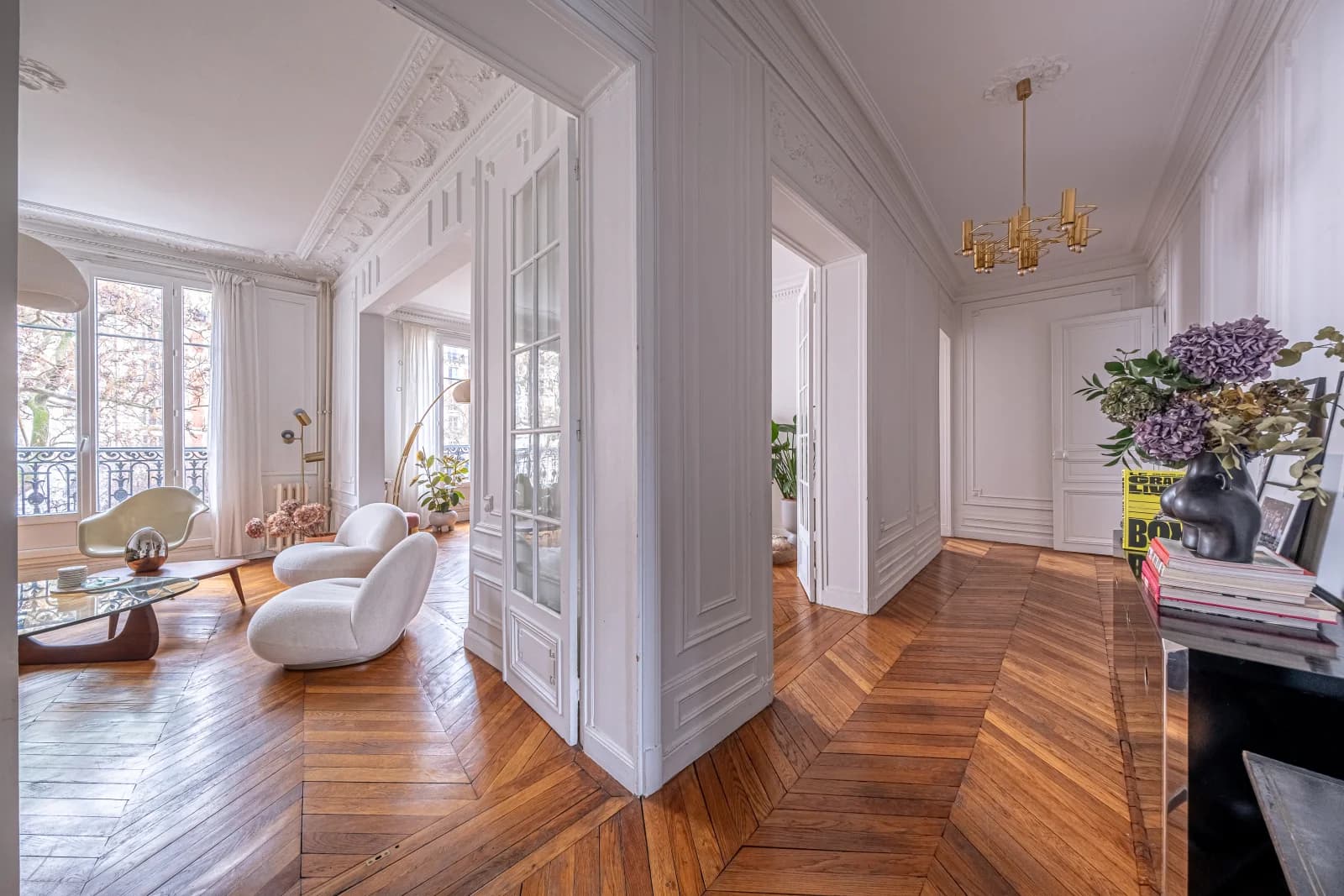 Espace Haussmannien avec vue sur square arboré - 5