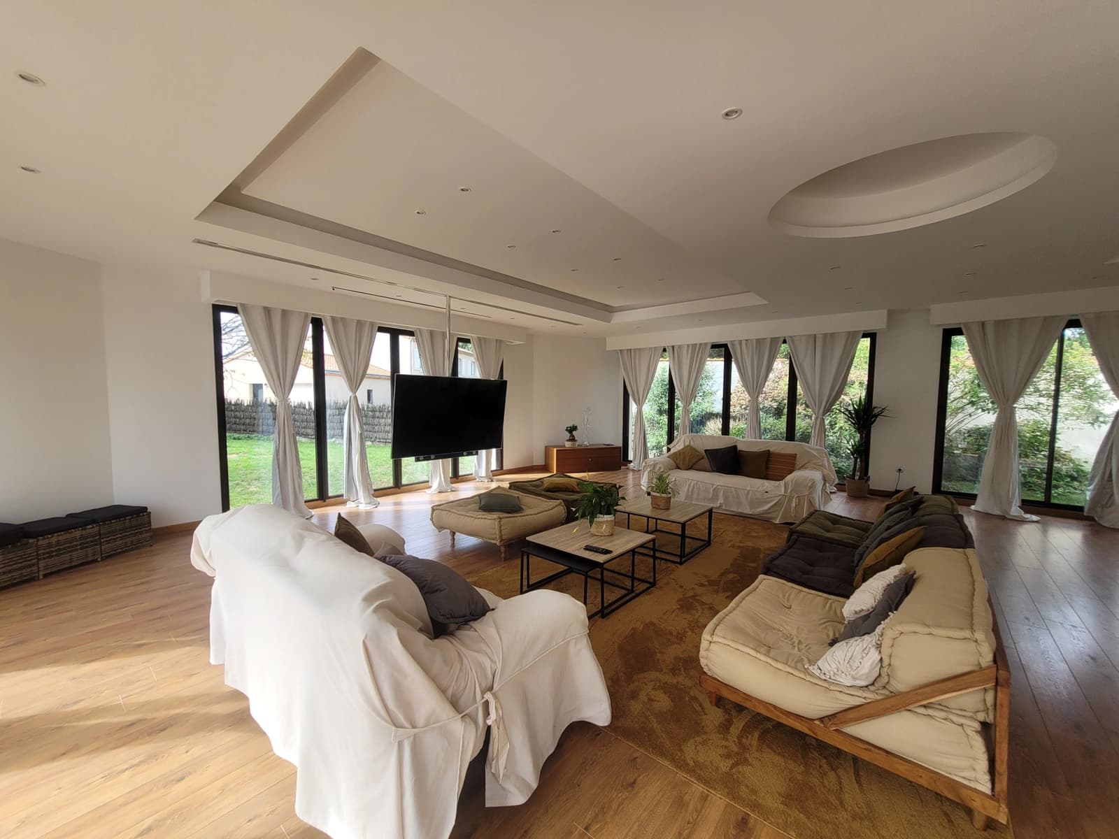 Space Large villa with exceptional living space - 2