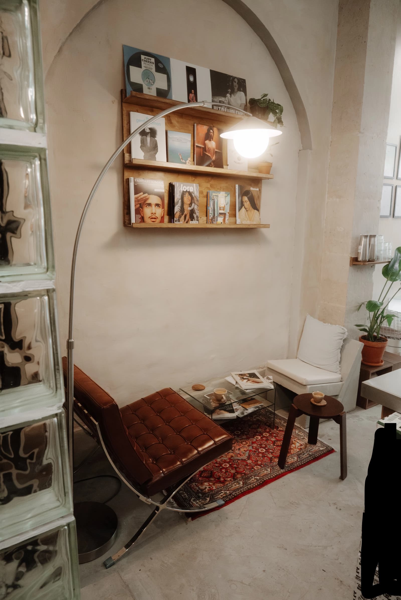 Espace Coffee shop industriel & moderne - 4