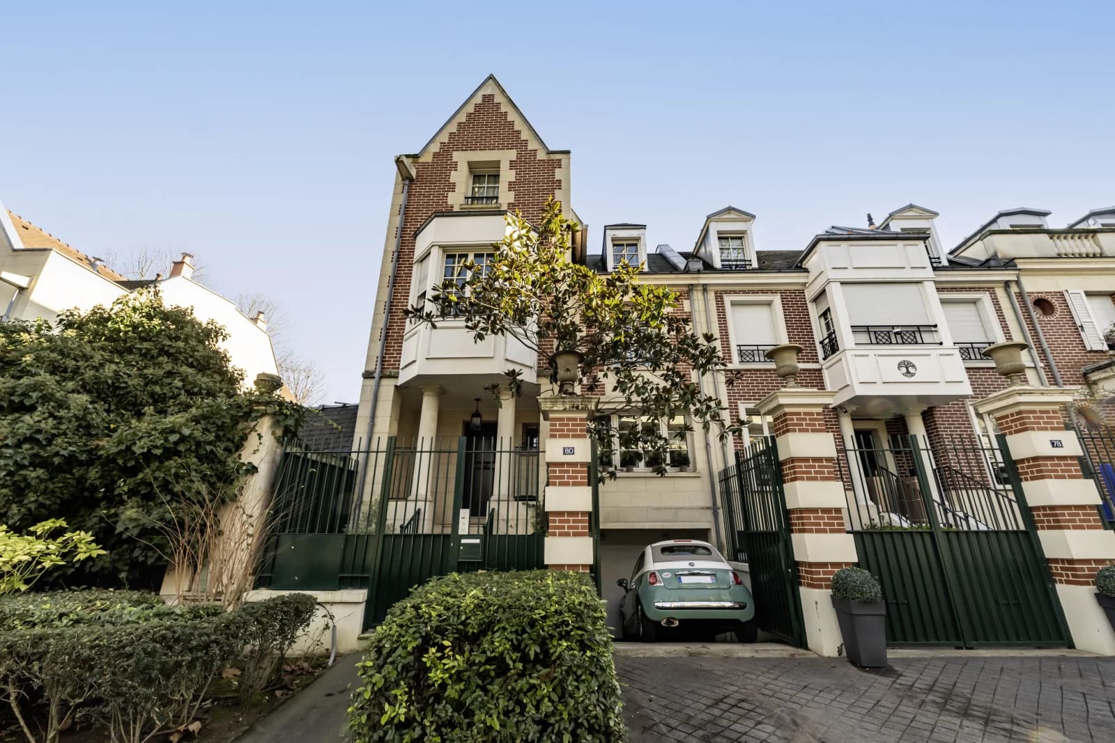 Space  On an island in Paris, the elegance of a haven of peace - 4