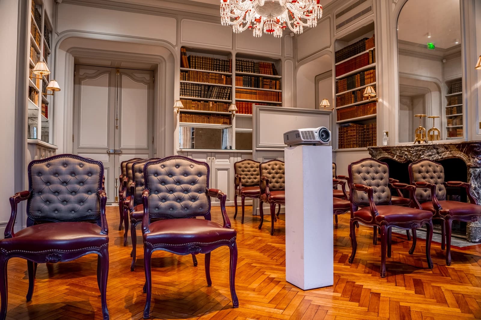 Meeting room in Library Lounge - 1
