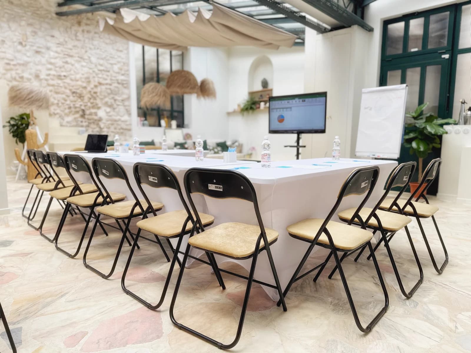 Espace Loft sous verrière avec piscine intérieure - 4
