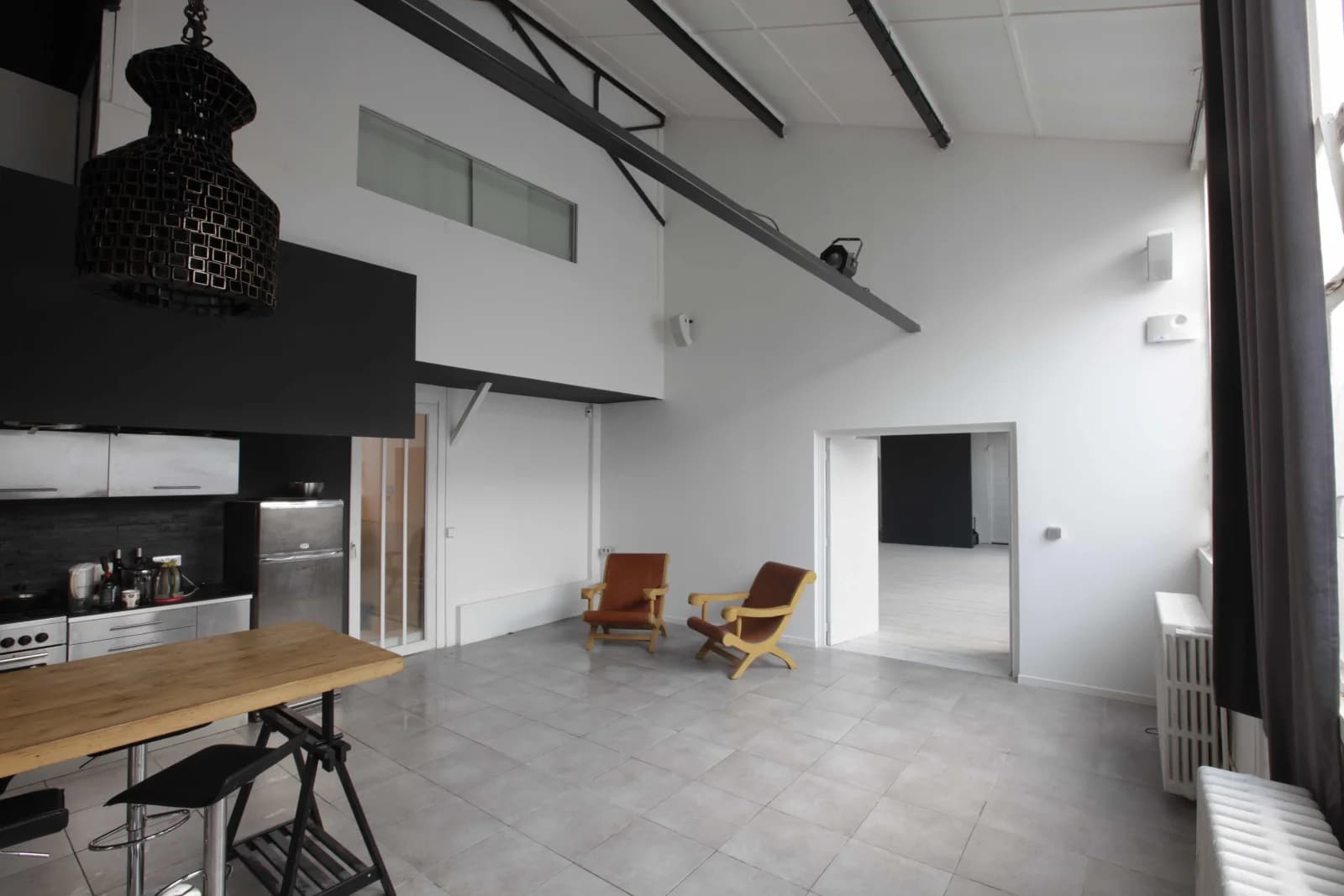 Space LOFT INDUSTRIEL ATELIER D'ARTISTE / OPEN SPACE EVENTS - TOURNAGES - SHOWROOM - BAS MONTREUIL PLACE DU MARCHE - VIDE OU MEUBLE - 2