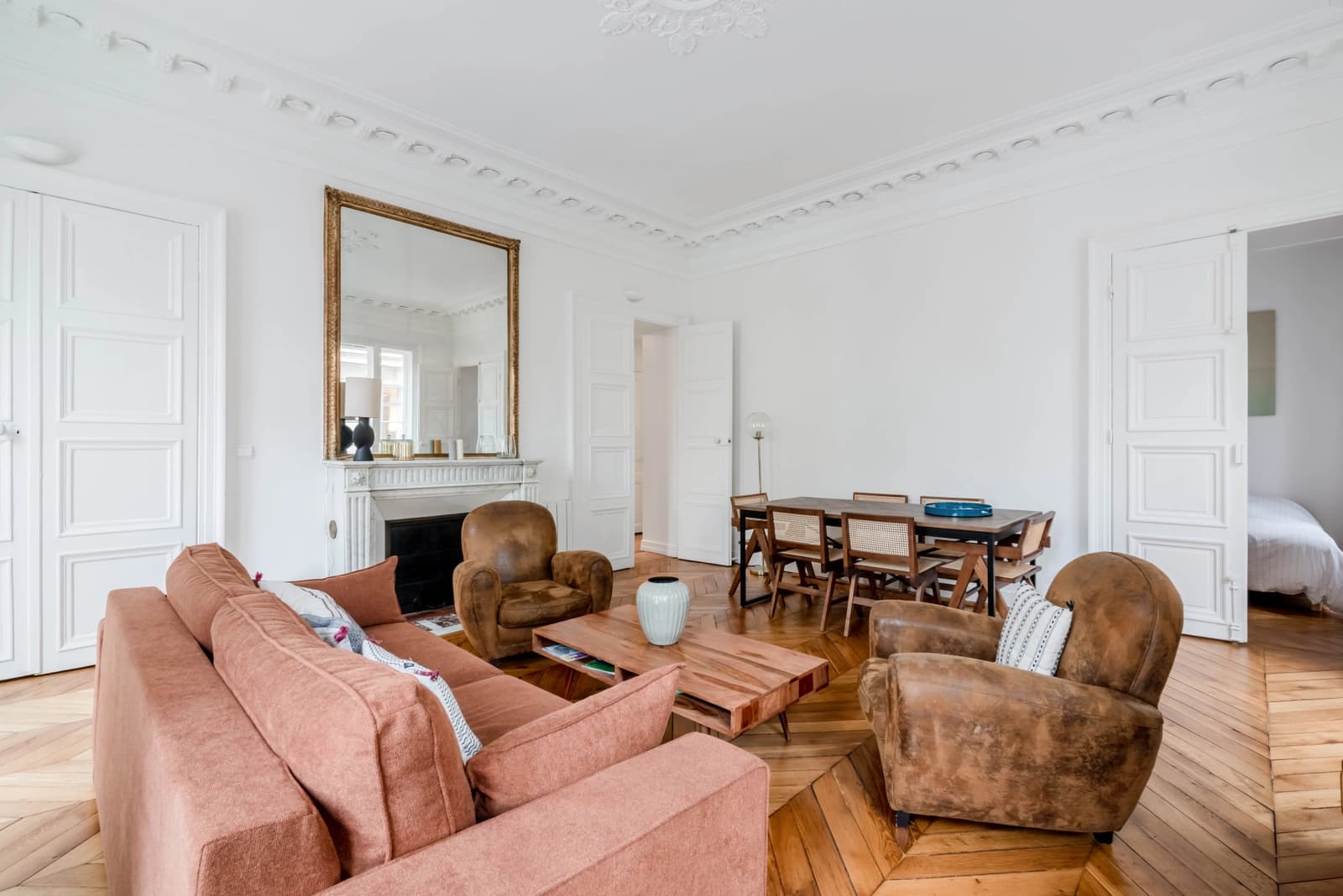 Espace Appartement haussmannien avec grands volumes - 5