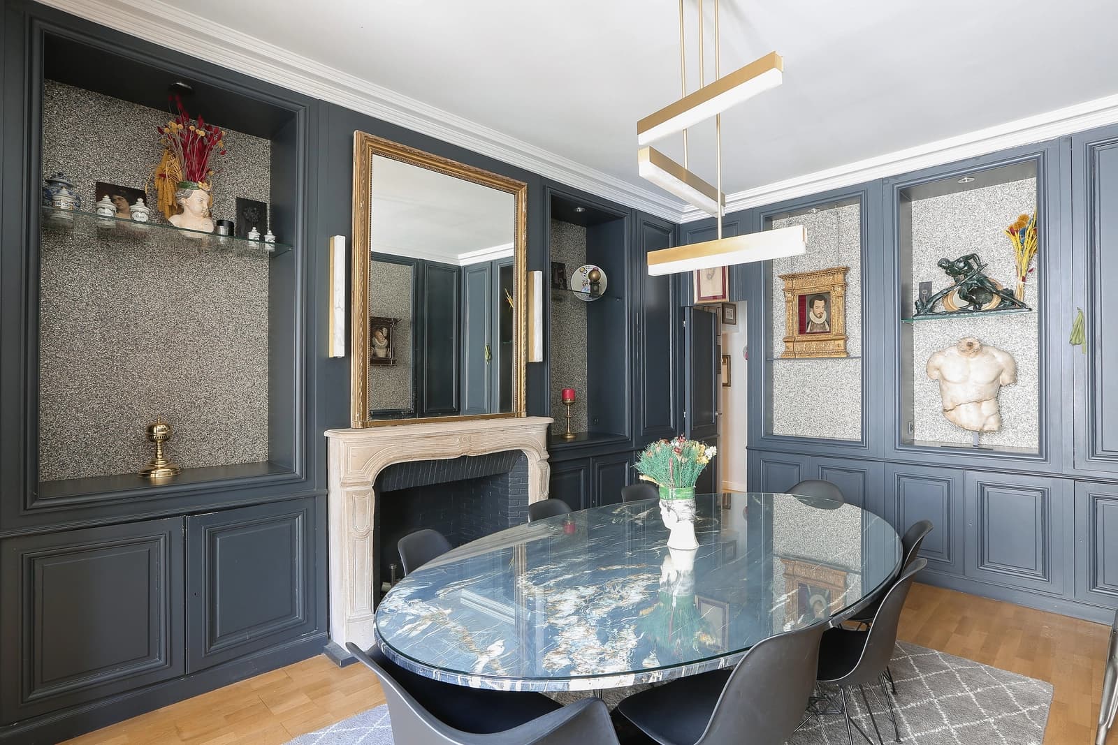 Space Hôtel particulier du Marais (Paris 4th). Location for film & photo shoots, luminous volumes, noble textures. - 2
