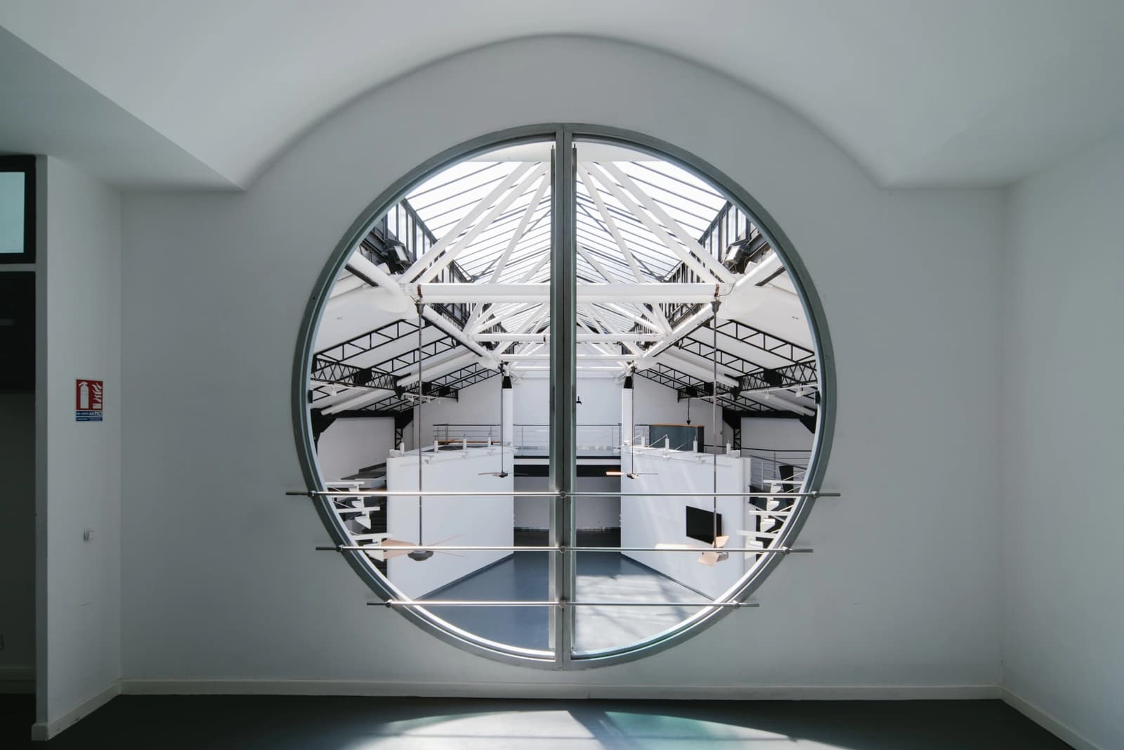 Espace Atelier vide sous verrière - 4