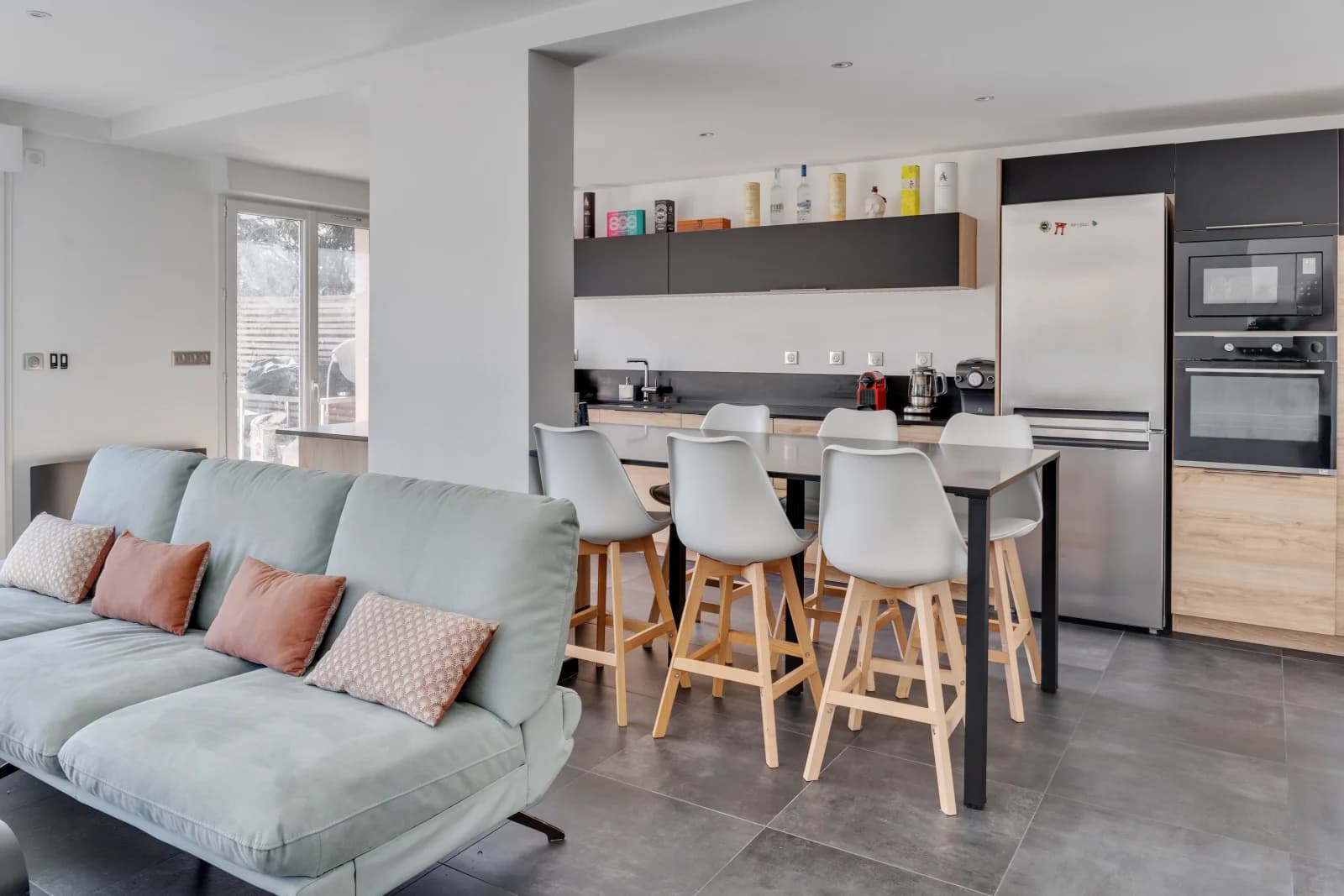 First floor of a modern house, terrace & unobstructed view