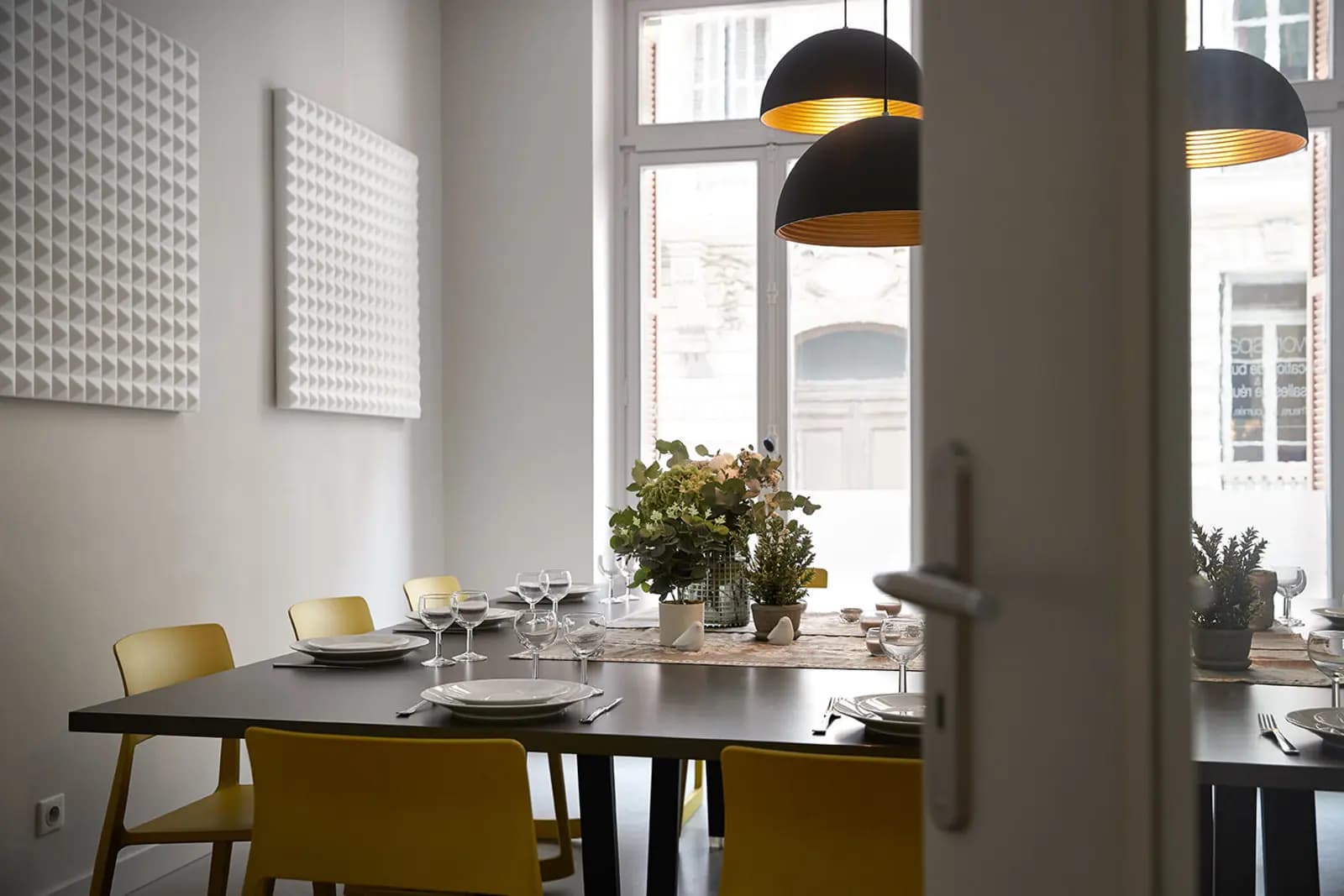 Meeting room in Le Labo, a warm, modern space - 1