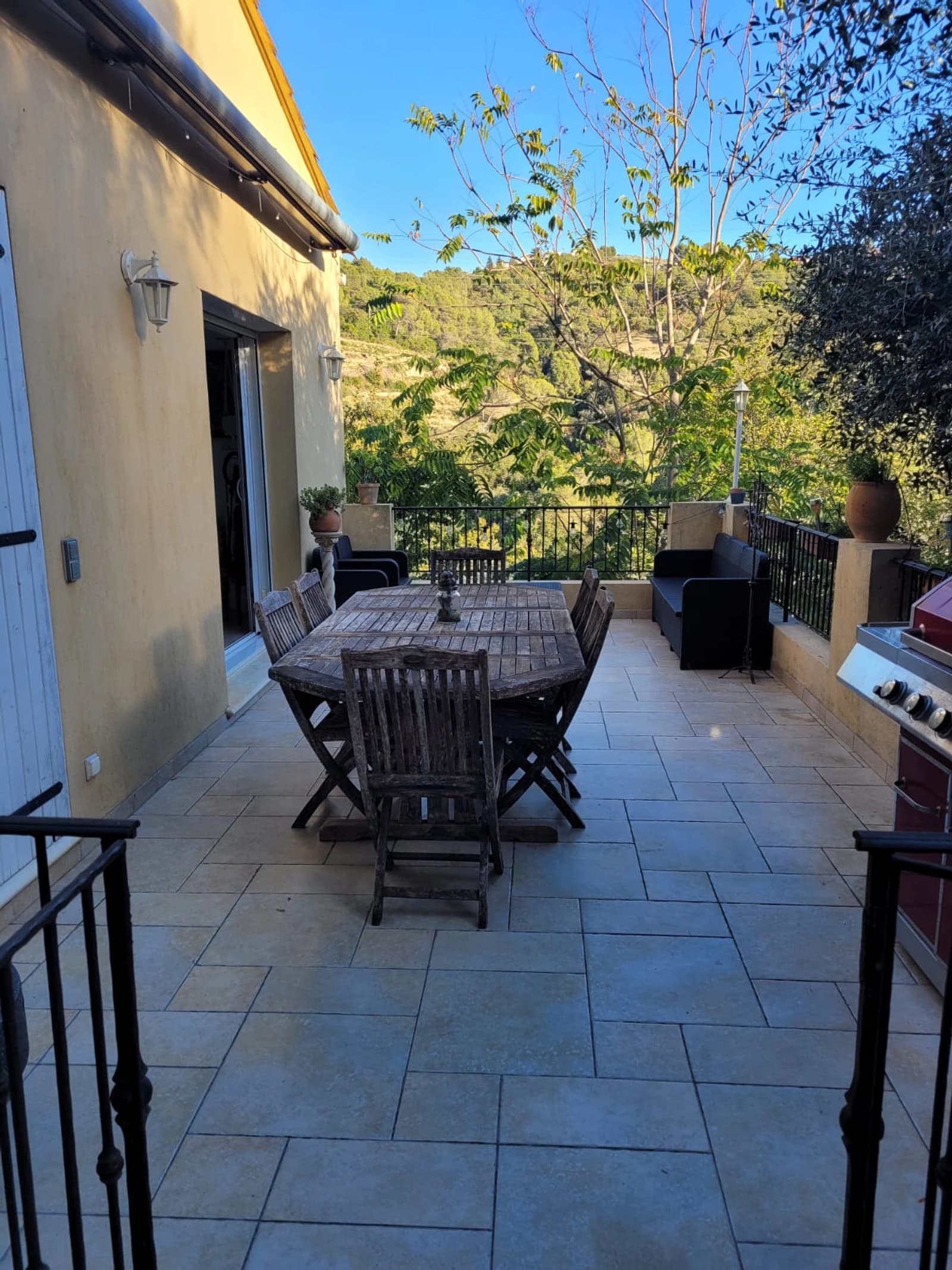 Space Contemporary house with terrace overlooking the hills - 4