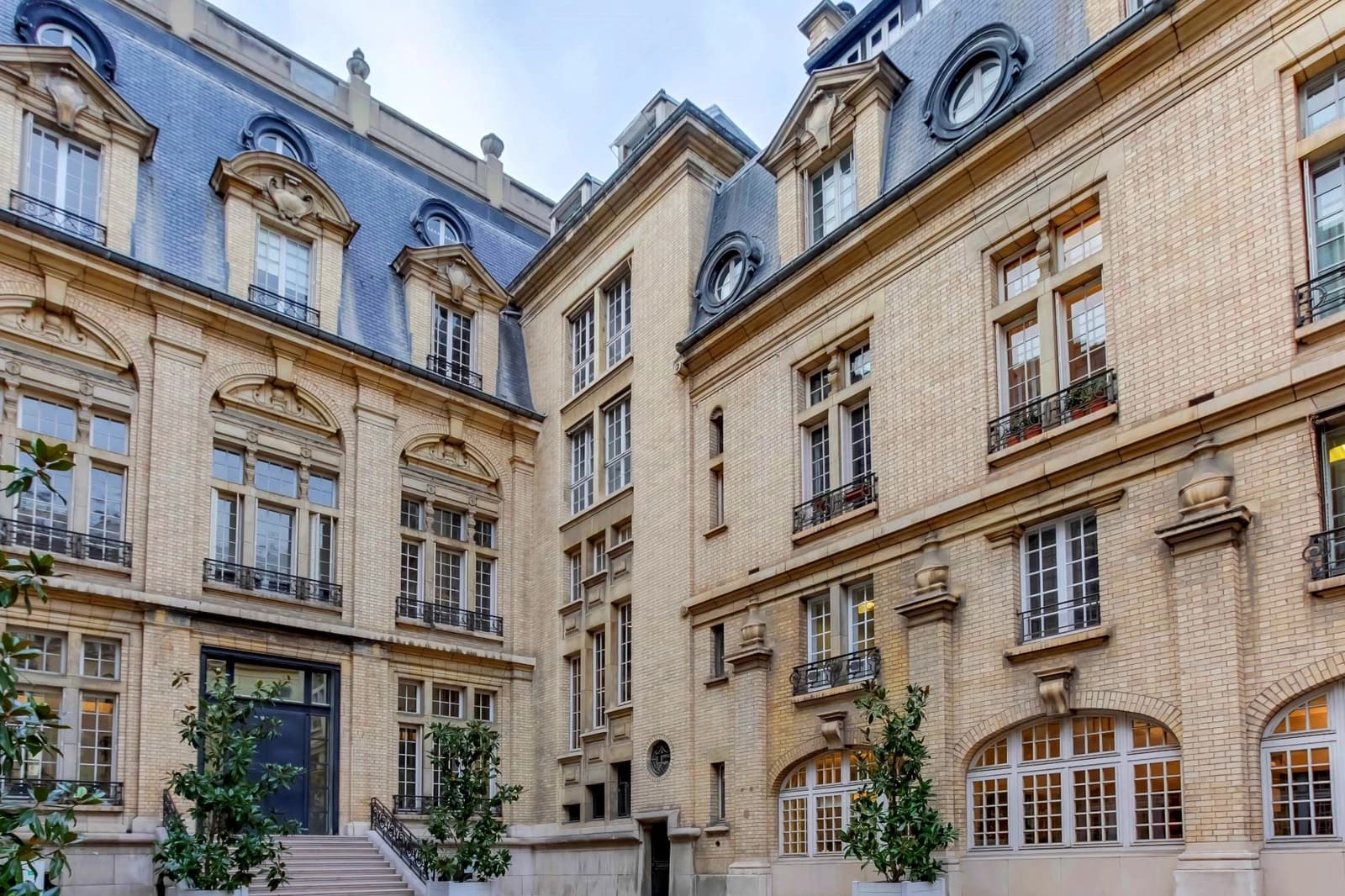 Espace Cour d'honneur - 1