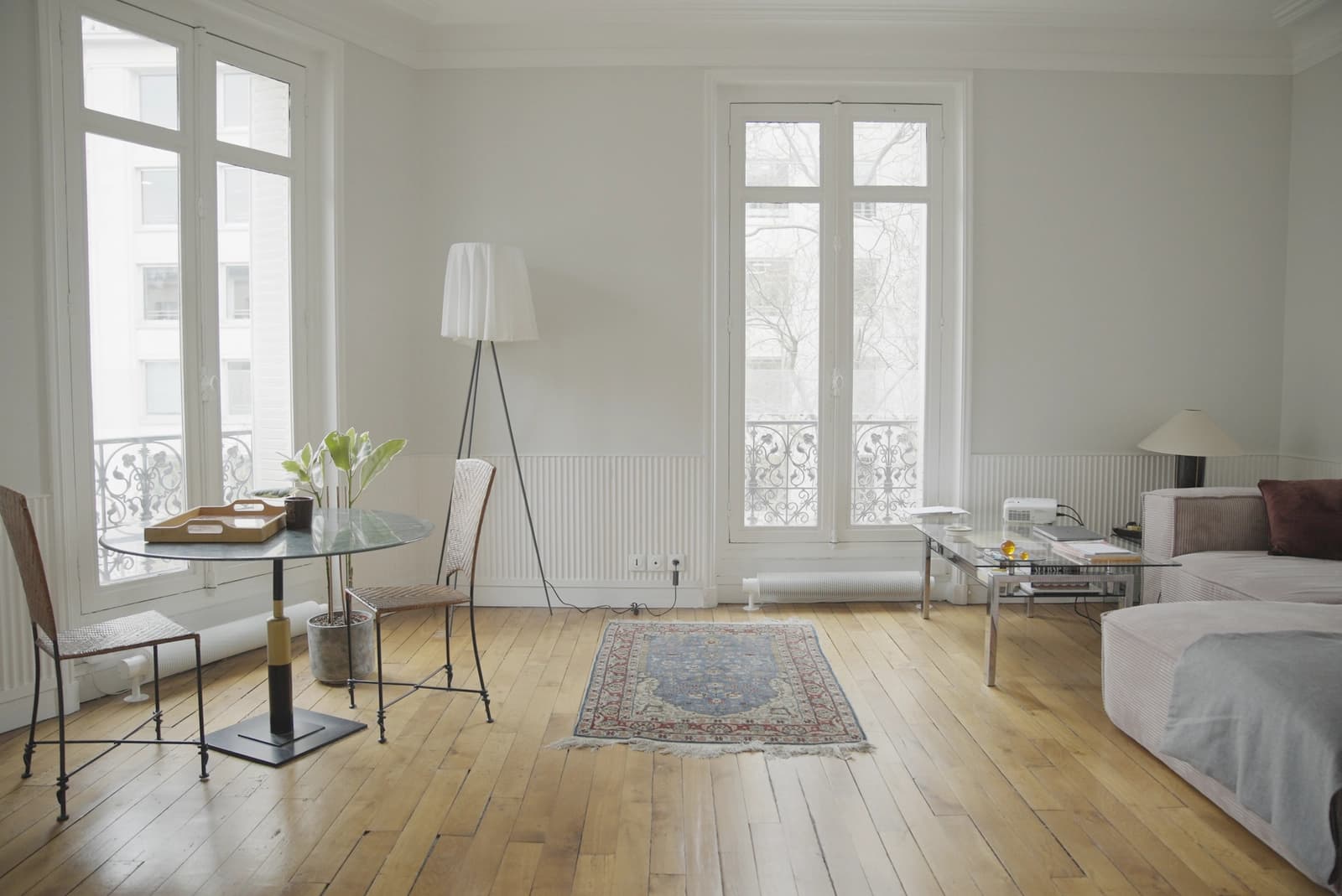 Appartement d'architecte en angle, design et lumière