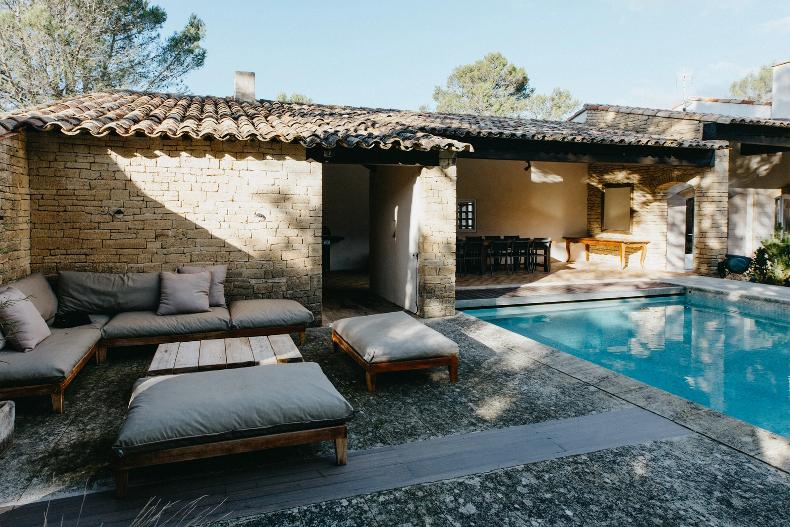 Space Provençal domain with pool – authentic setting for productions - 2