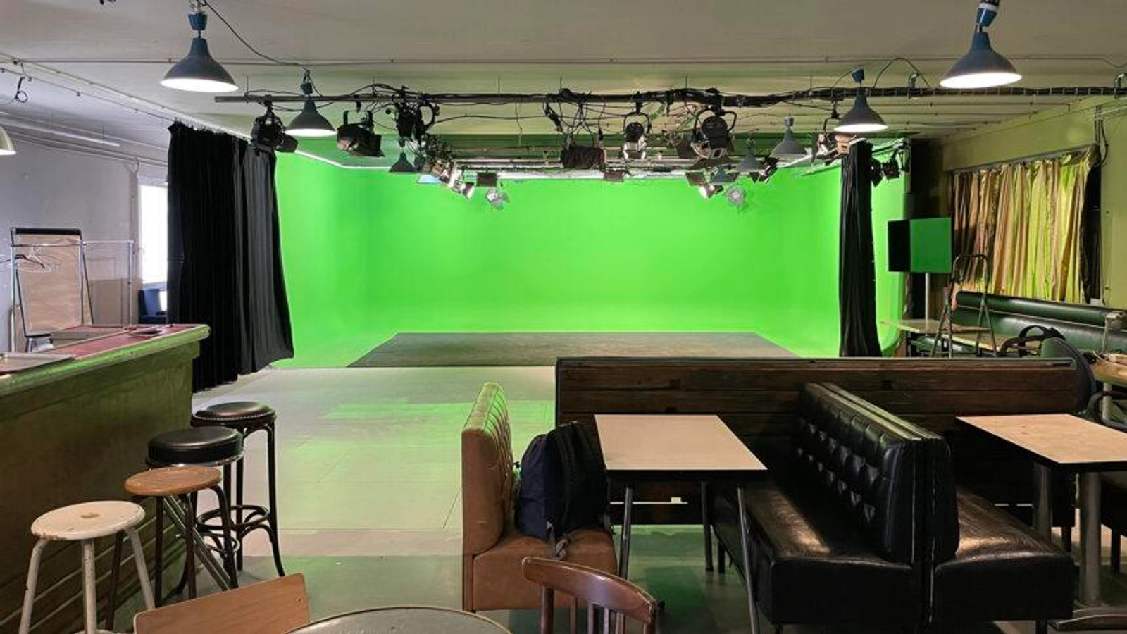 Space Cyclorama shooting stage (double-angle) - 0