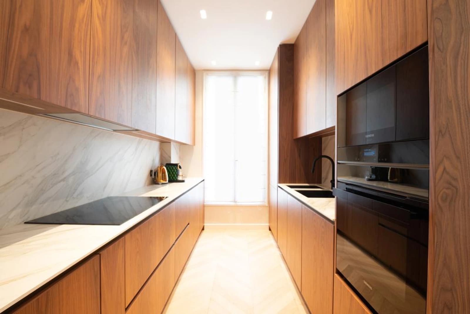 Space Sublime, light-filled luxury apartment with view - 5