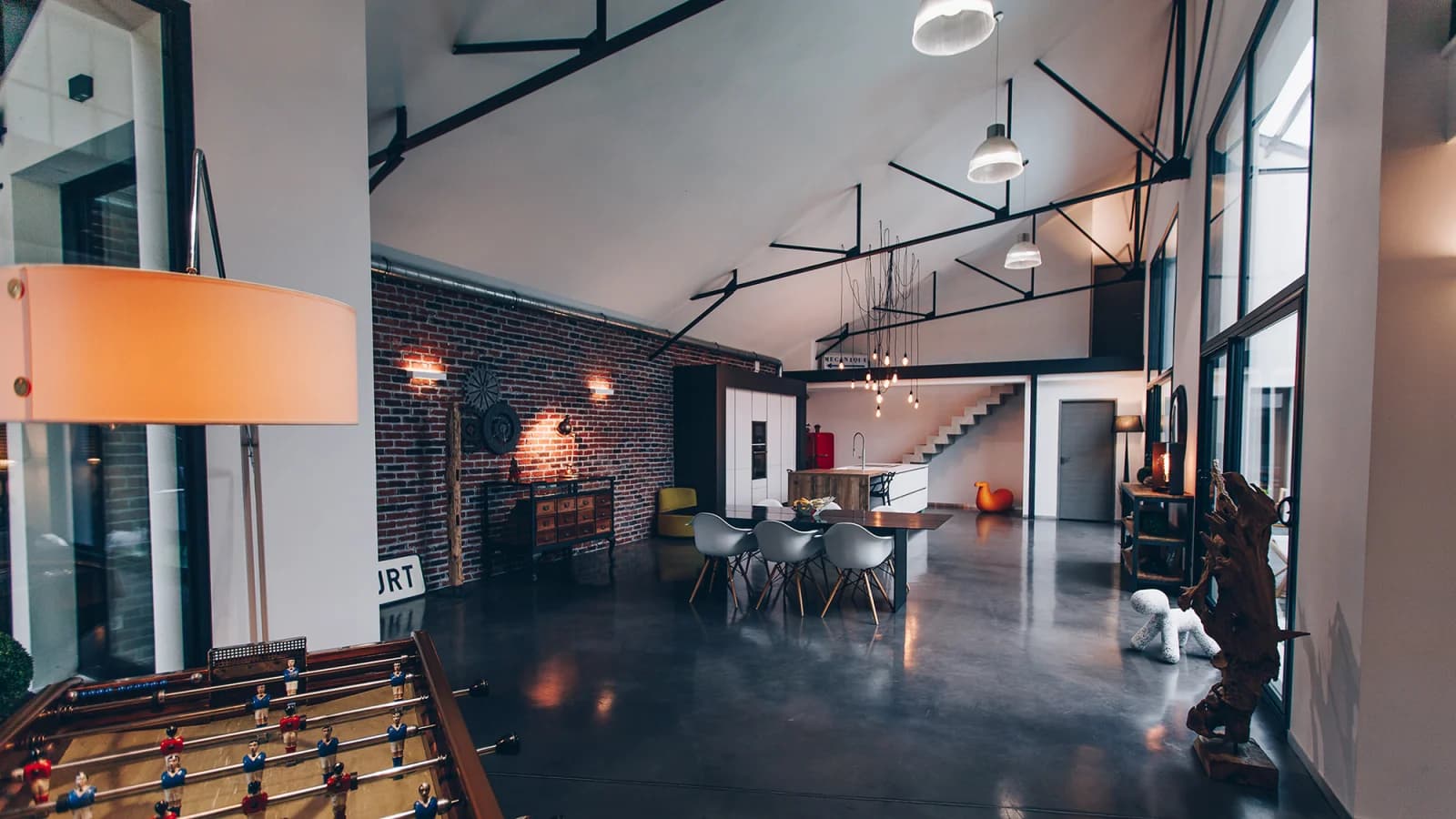 El loft de Le Mans: un espacio único y contemporáneo