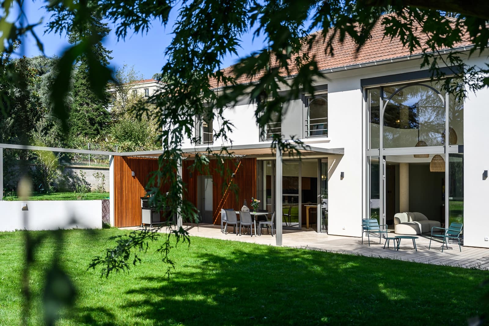 Space Bright architect-designed house with open-plan spaces and a large garden - 1