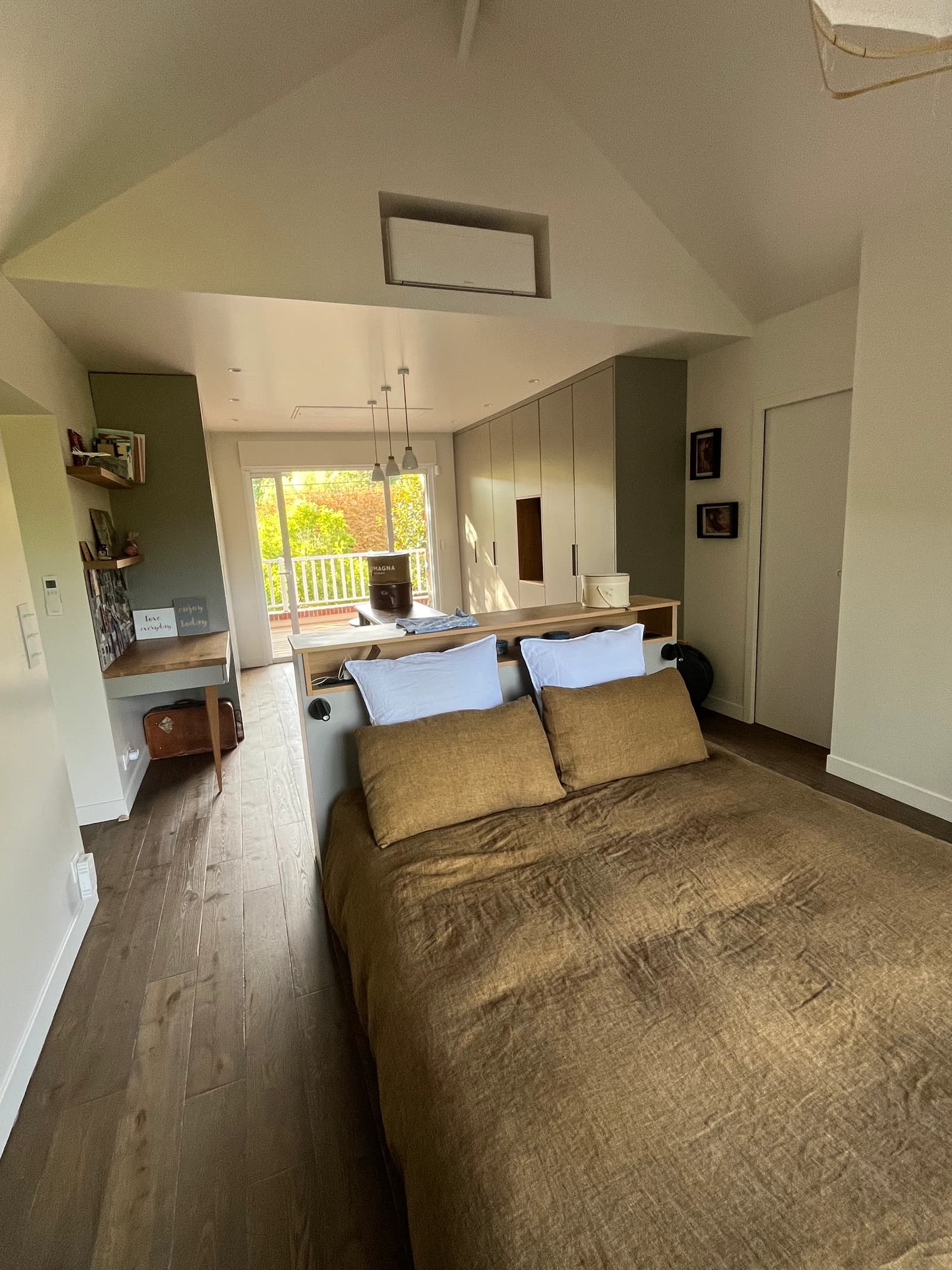 Espace Cottage en bord de Seine-lumineux et atypique  - 4