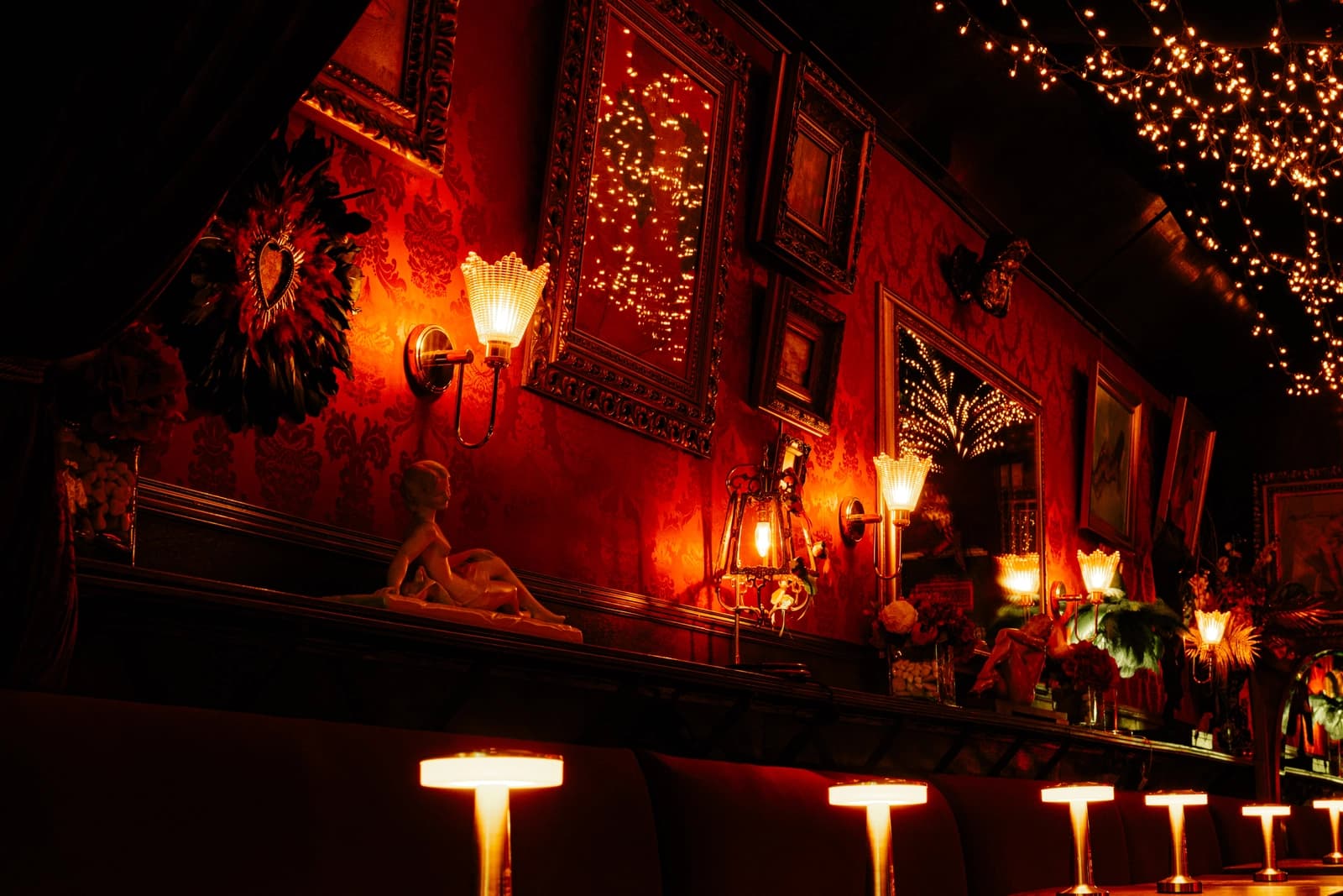 Space Intimate Baroque Speakeasy in the Heart of Paris - 4