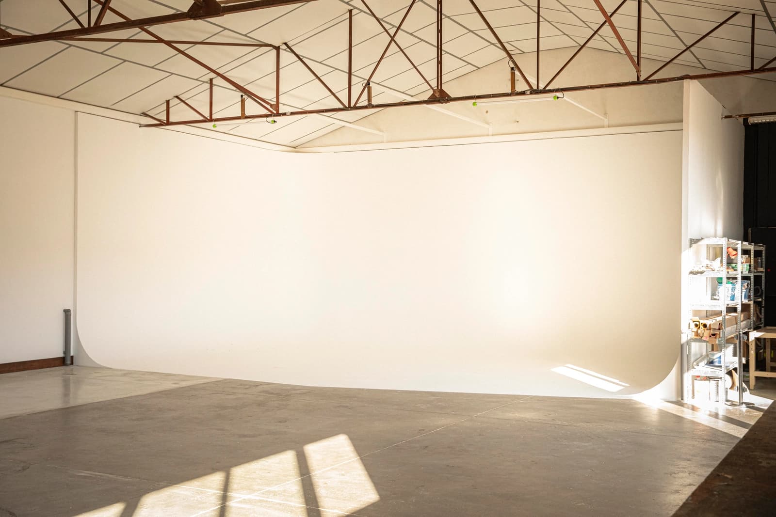 Space 300m2 rental space (seminars, workshops, exhibitions, private events, photo/video studio) - 3
