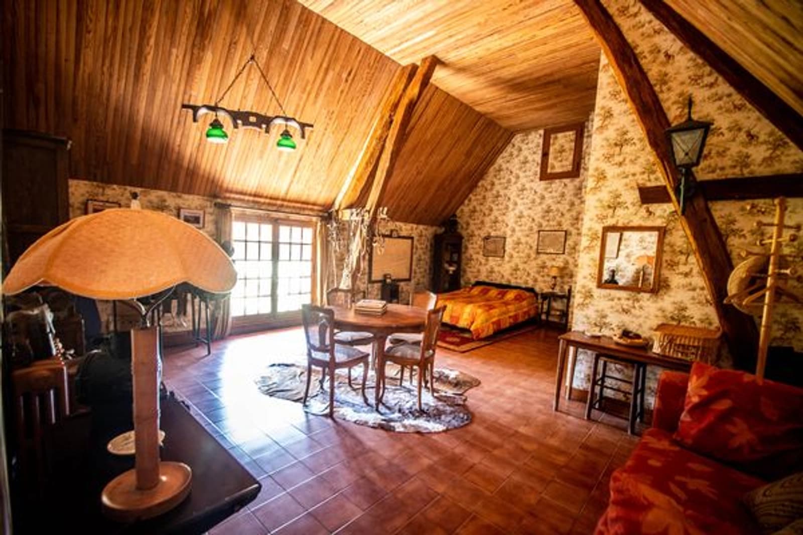 Espace Ancien moulin restauré au coeur d'un jardin luxuriant - 1
