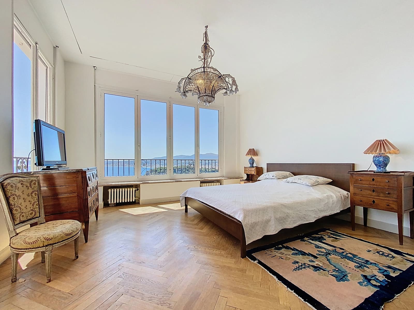 Space 243m2 villa with sea view - 2