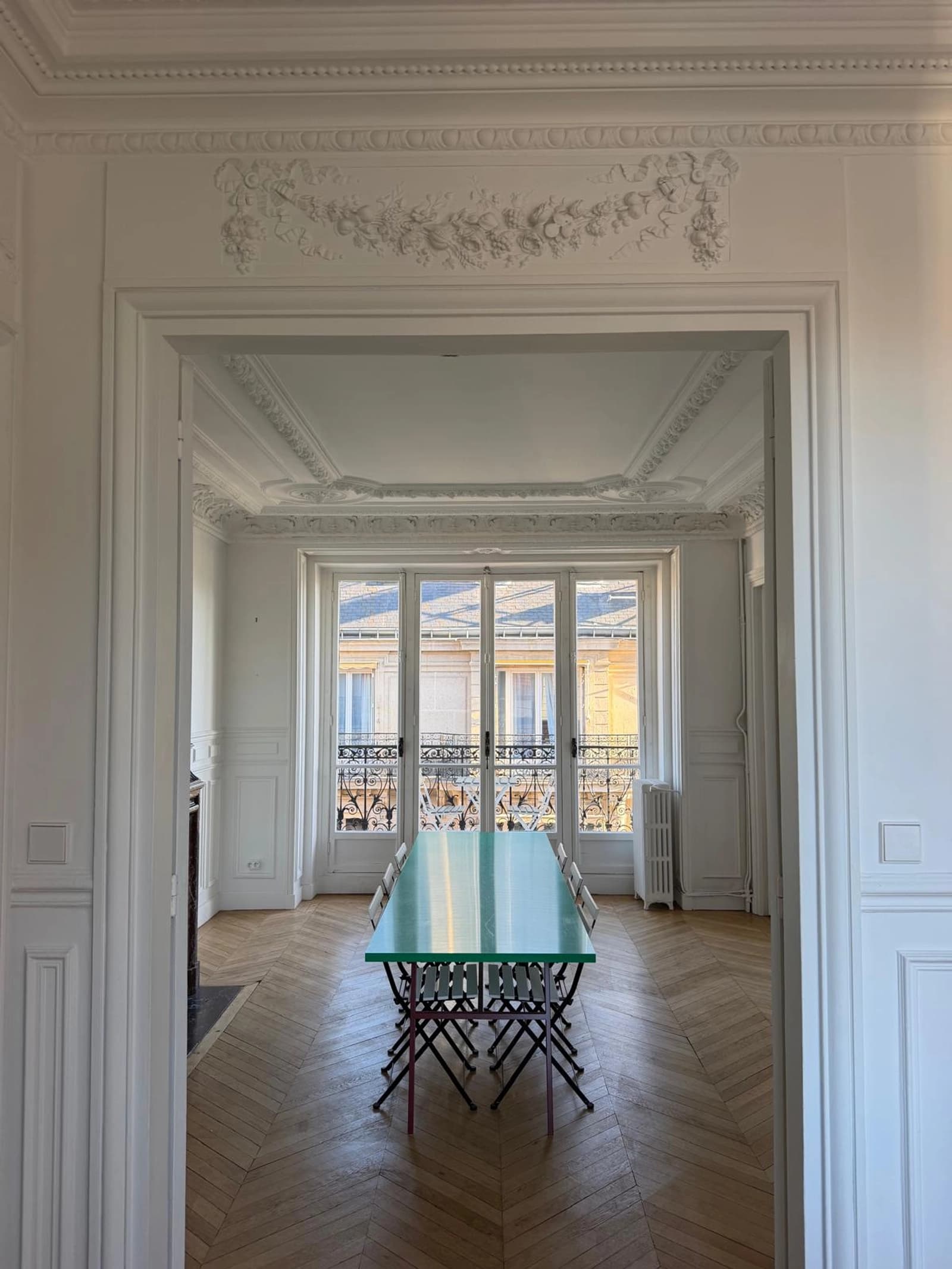 Space Elegant Haussmannian apartment in the 16th arrondissement - 4