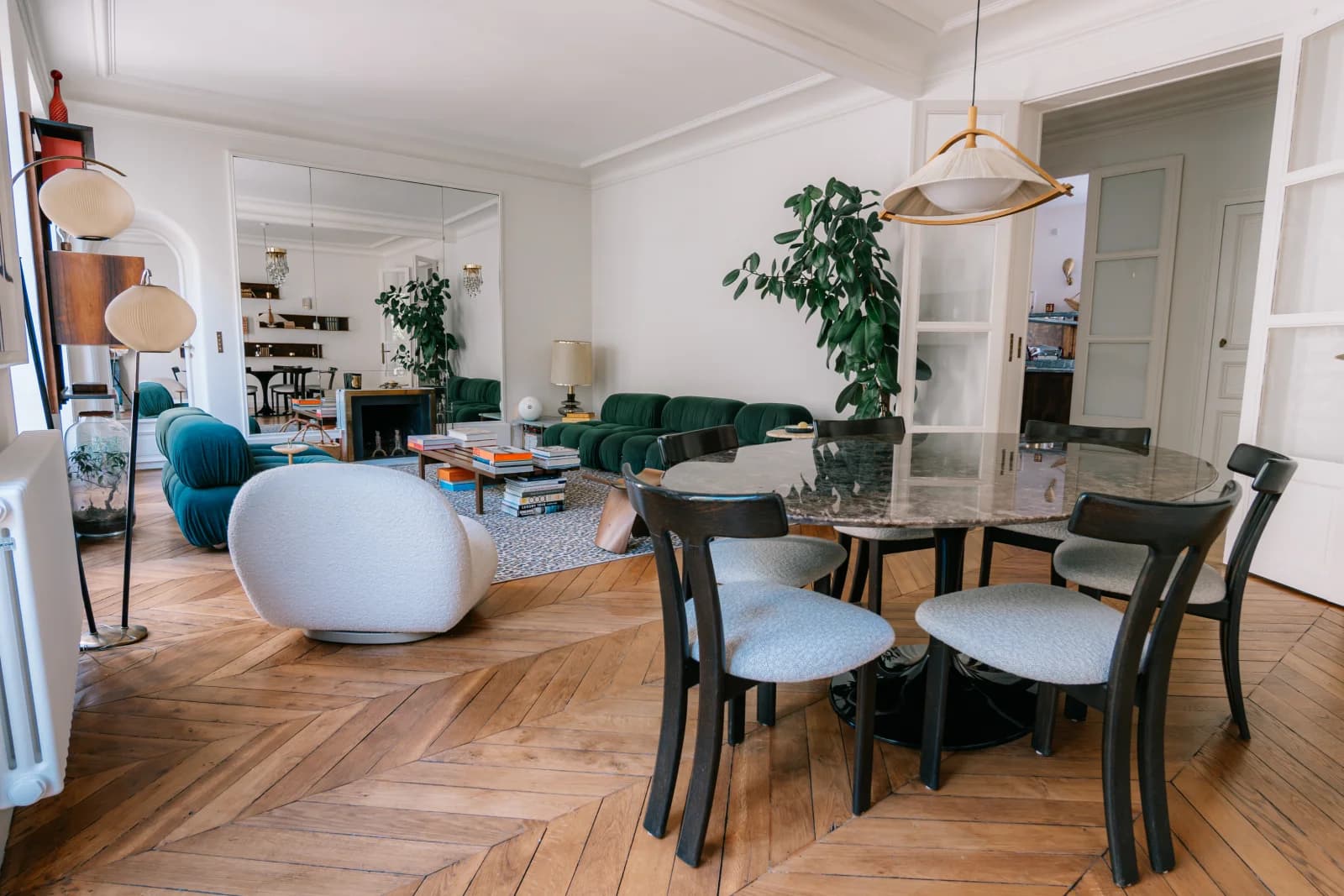 Space Large, bright, luxurious, refurbished apartment with private garden - 4