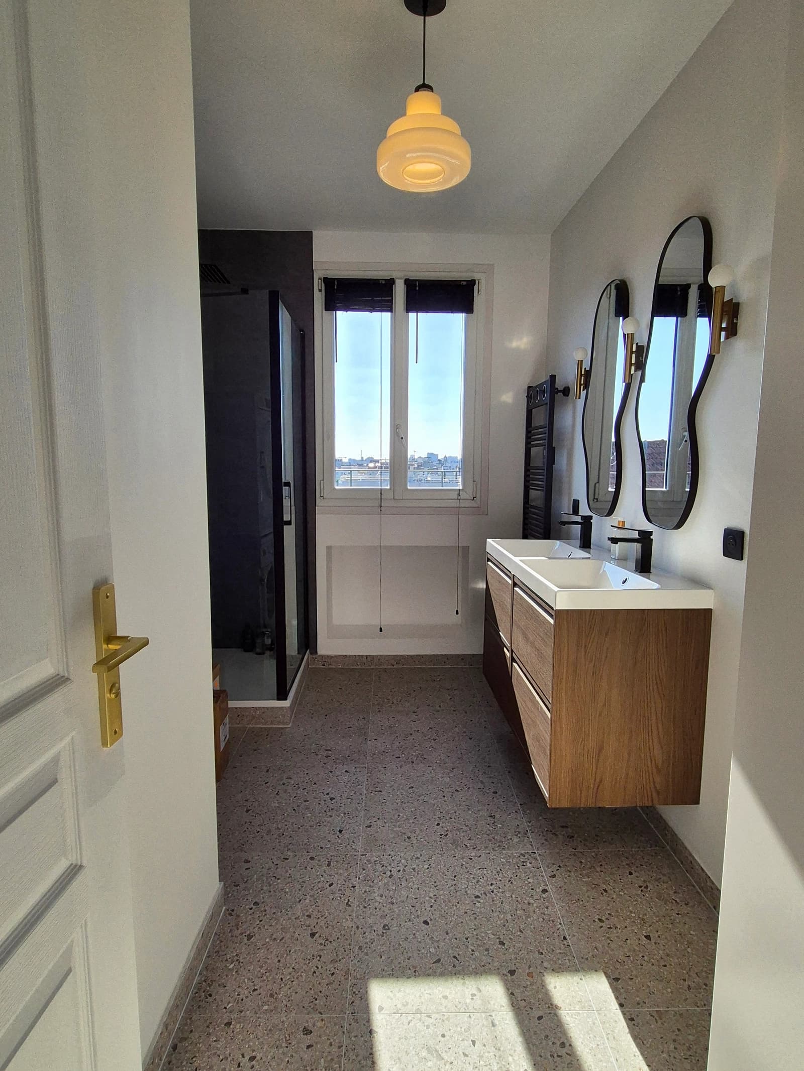 Space Appartement mid-century avec balcon - 4