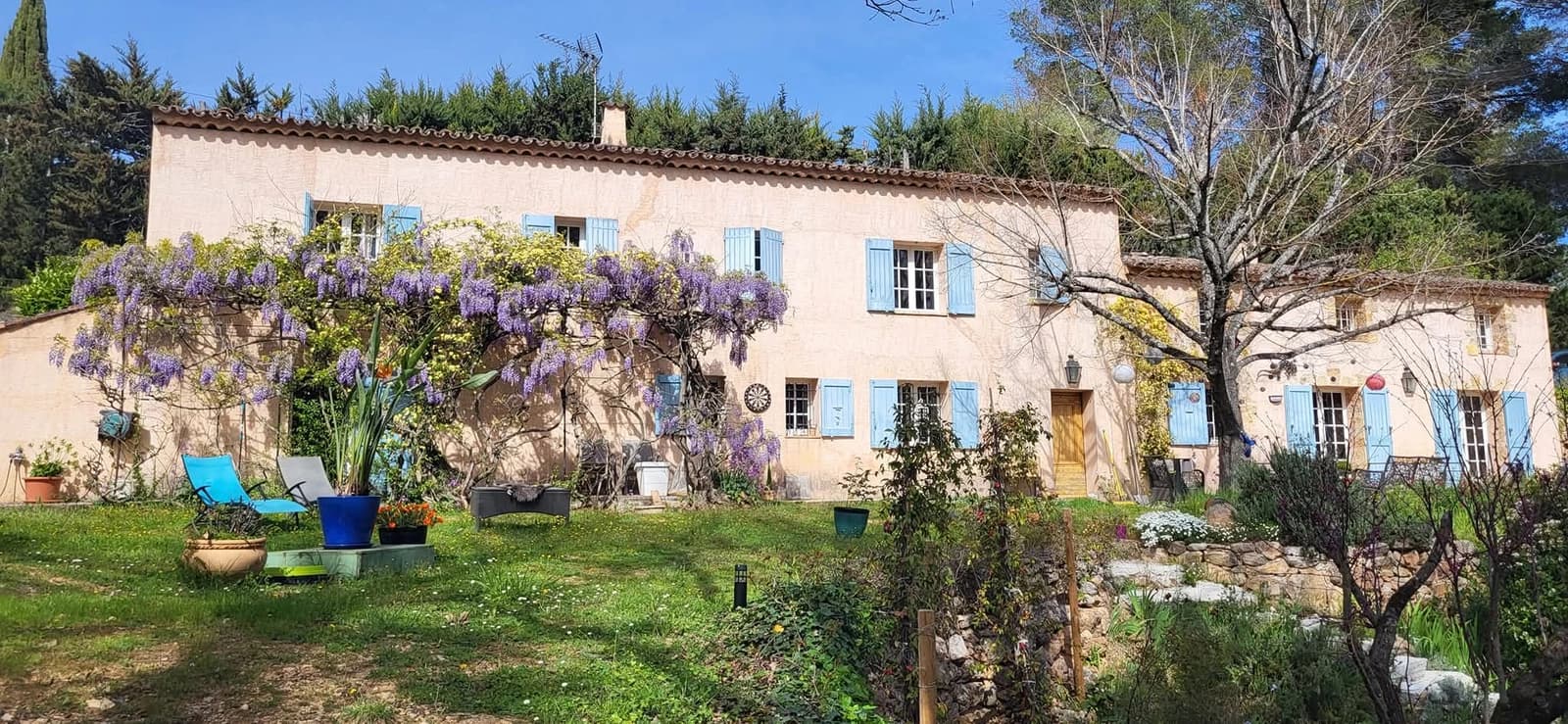 Space A Bucolic Haven of Peace in Provence - 2