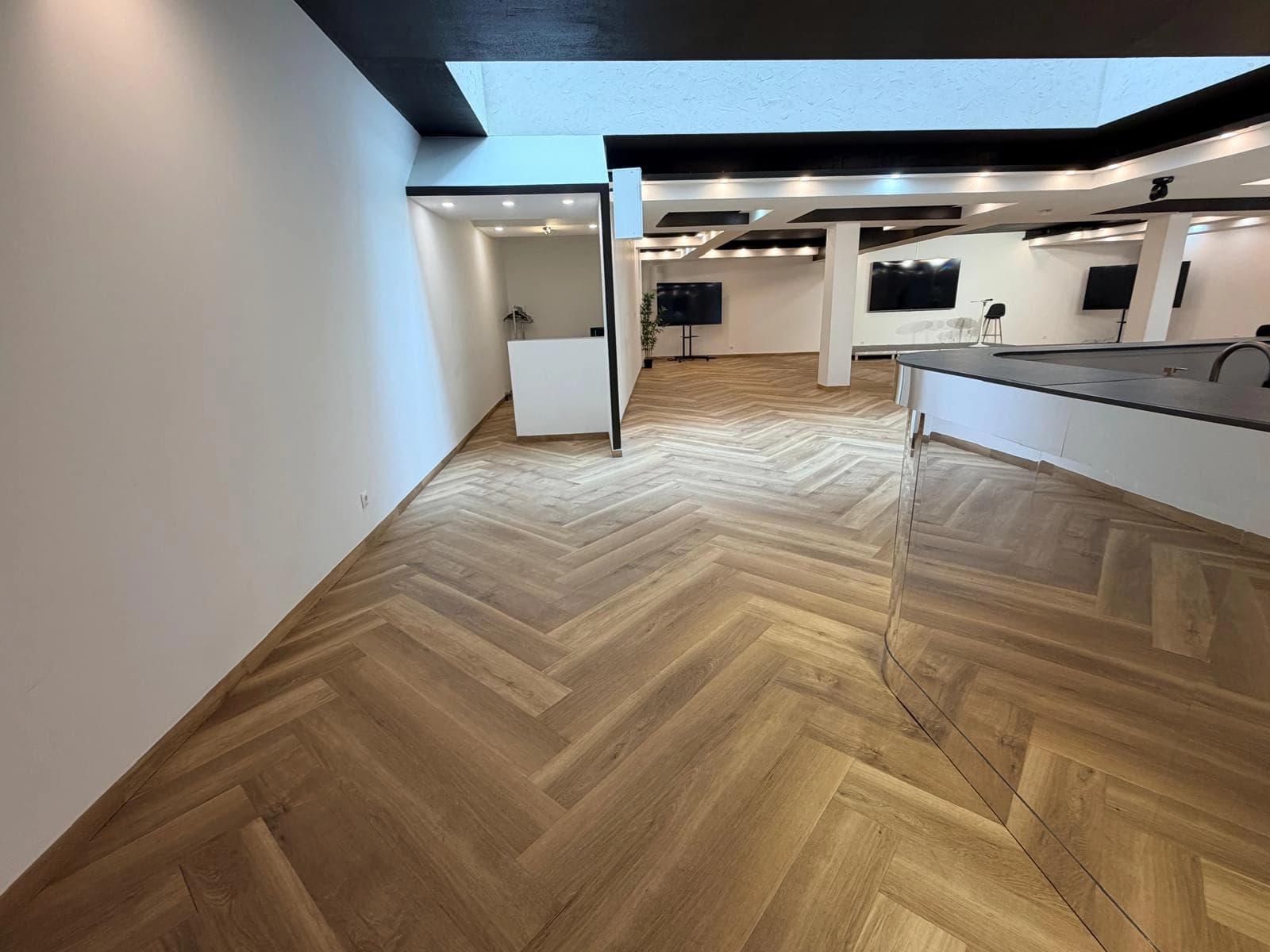 Espace Deux espaces: Un même lieu - 2