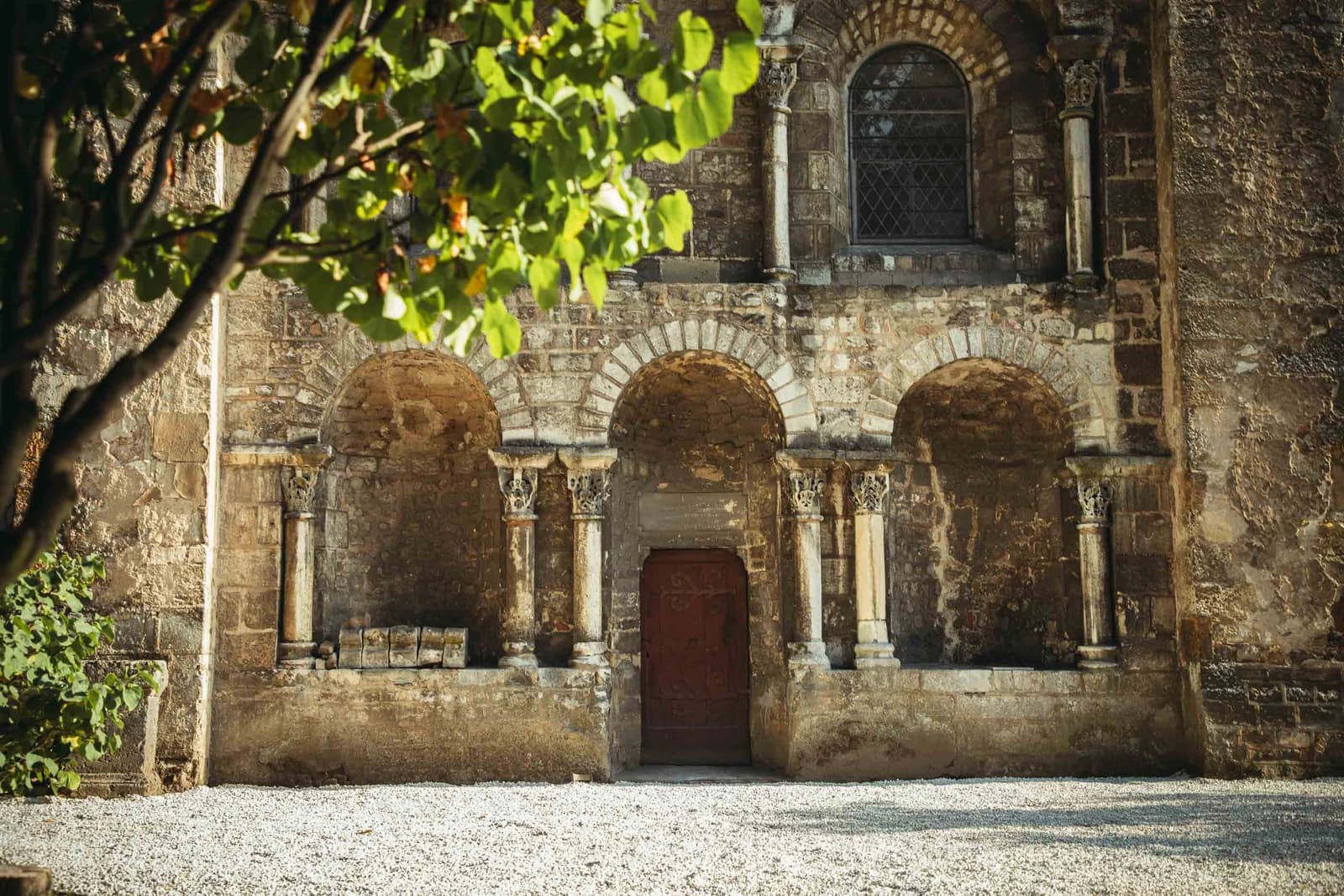 Chapelle et parc privé sur île à Lyon