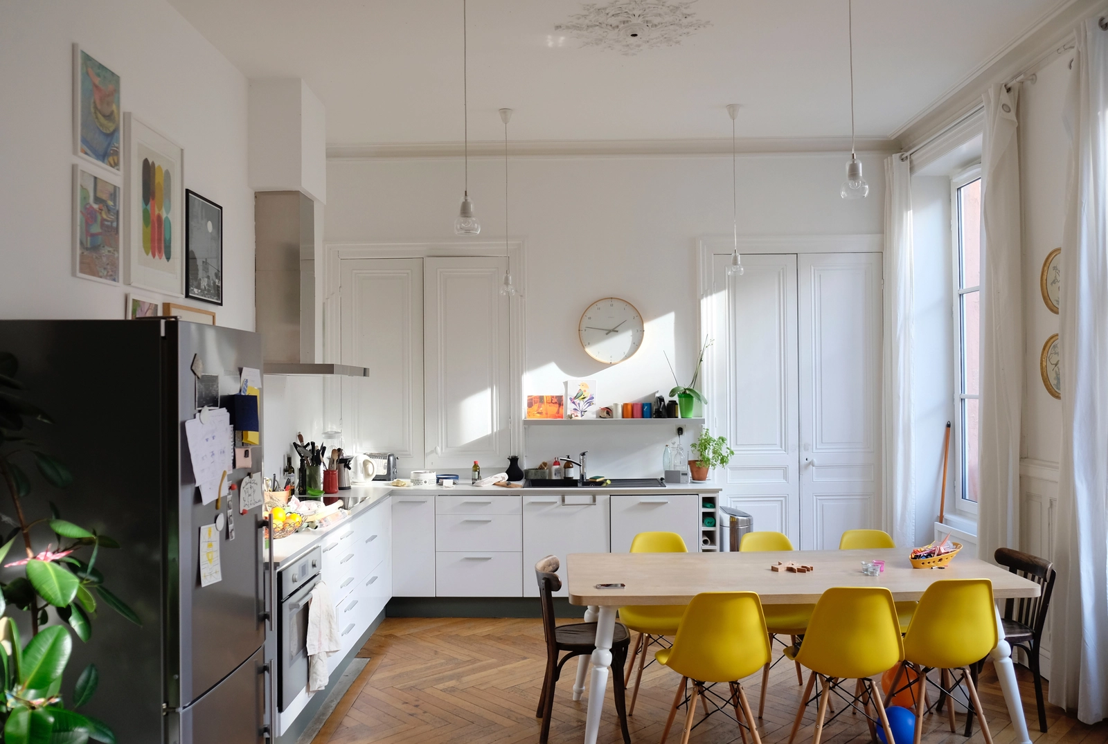 Espace Appartement clair à la décoration artistique et inspirante - 5