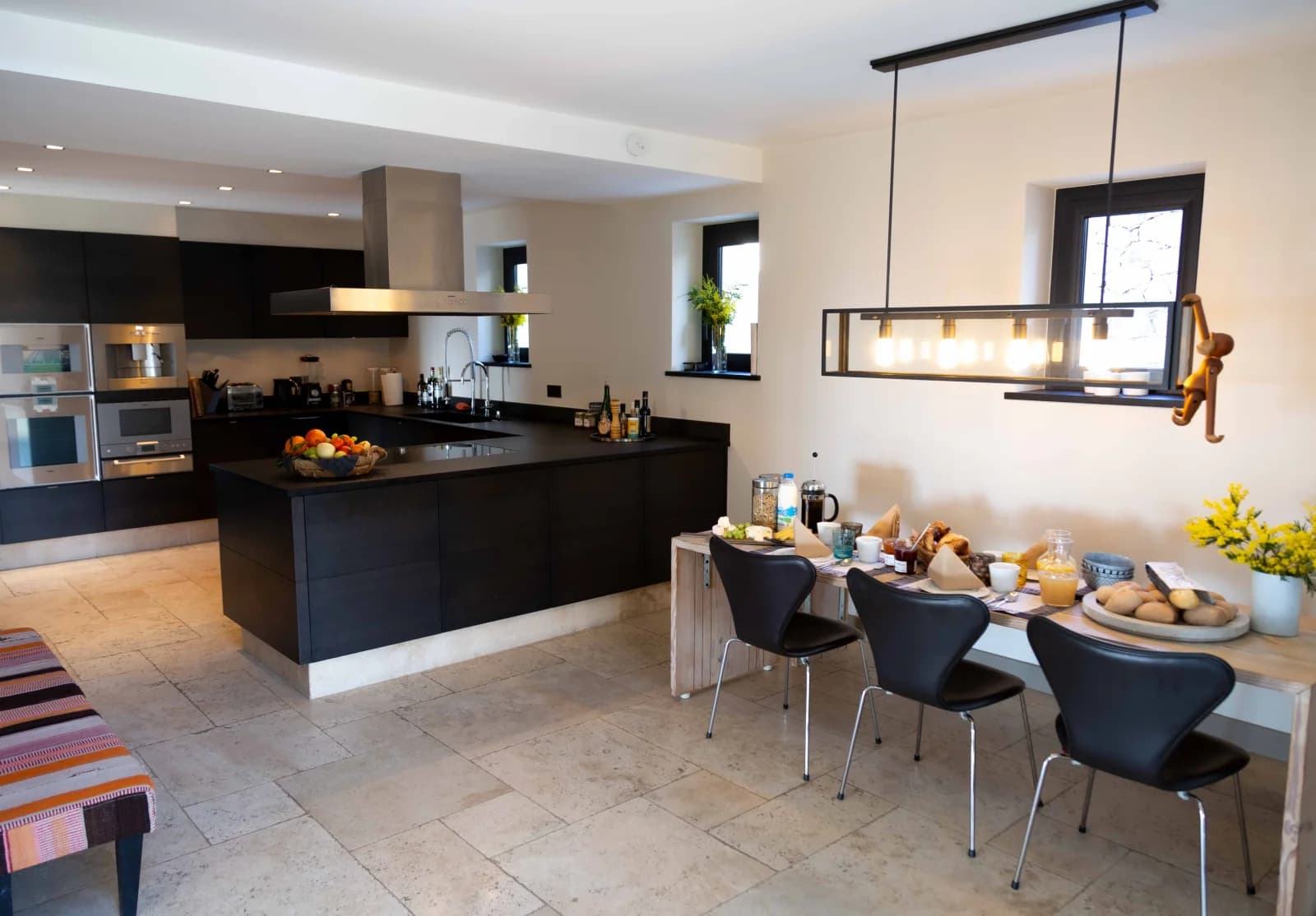 Kitchen in Work & play, work area and swimming pool - 1