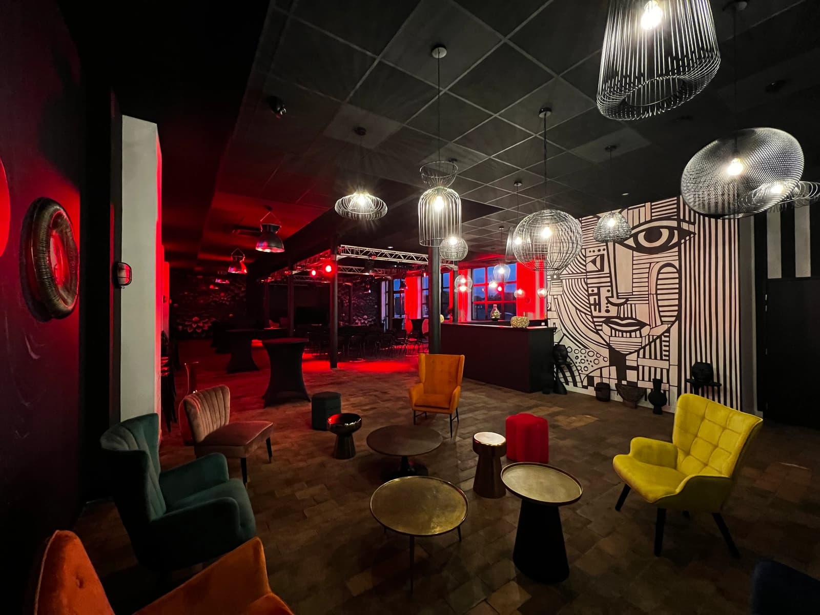 Espace Une friche industrielle atypique reconvertie en espaces événementiels et bureaux - 3