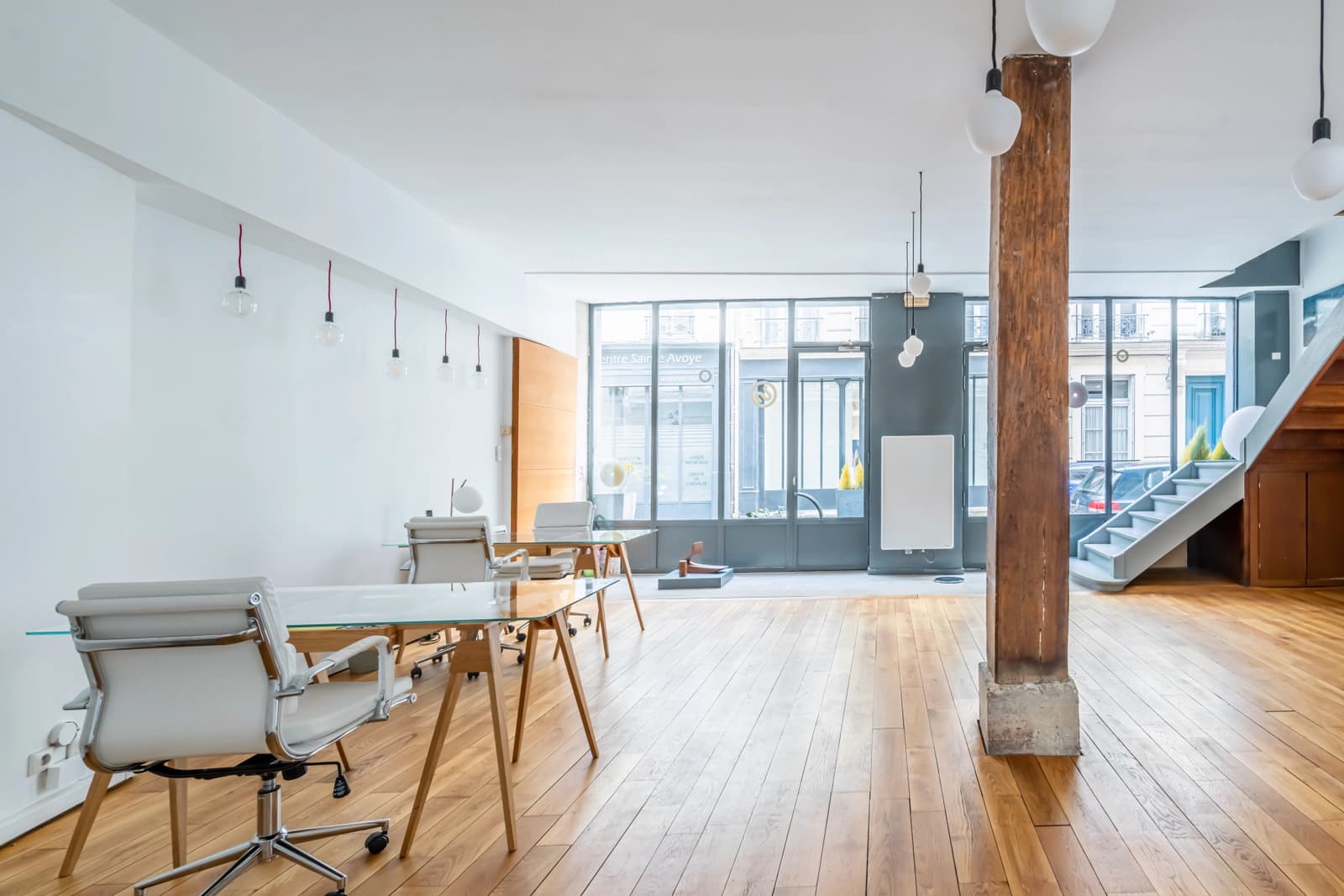 Espace Le Marais: un loft sur deux niveaux, volumes uniques - 5