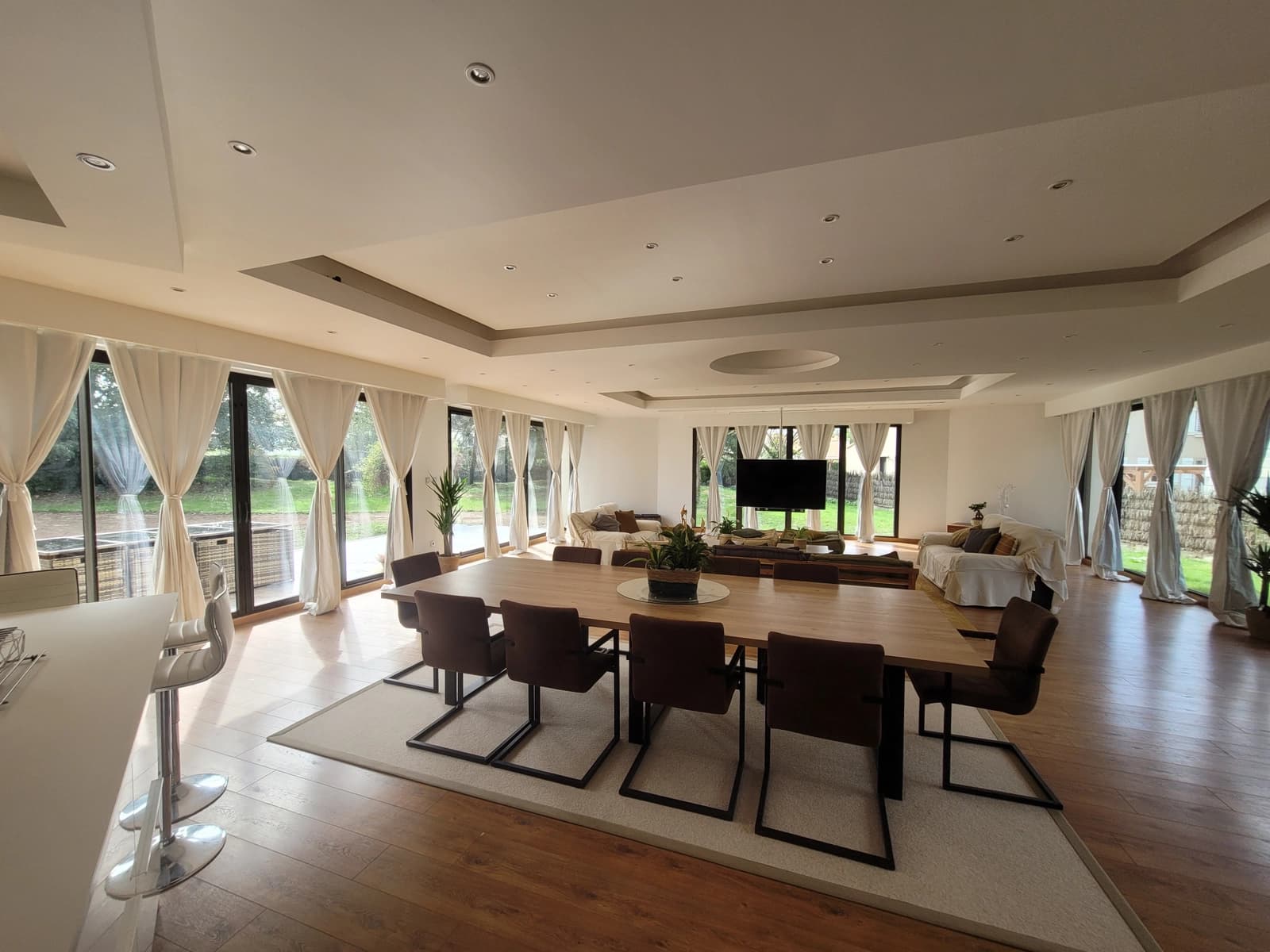 Space Large villa with exceptional living space - 0
