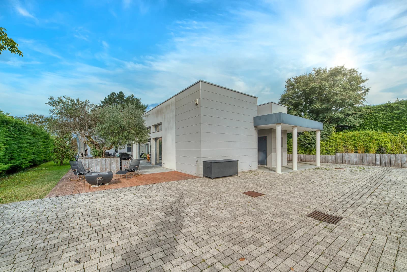 Space Magnificent luxury home, modern and friendly - 4