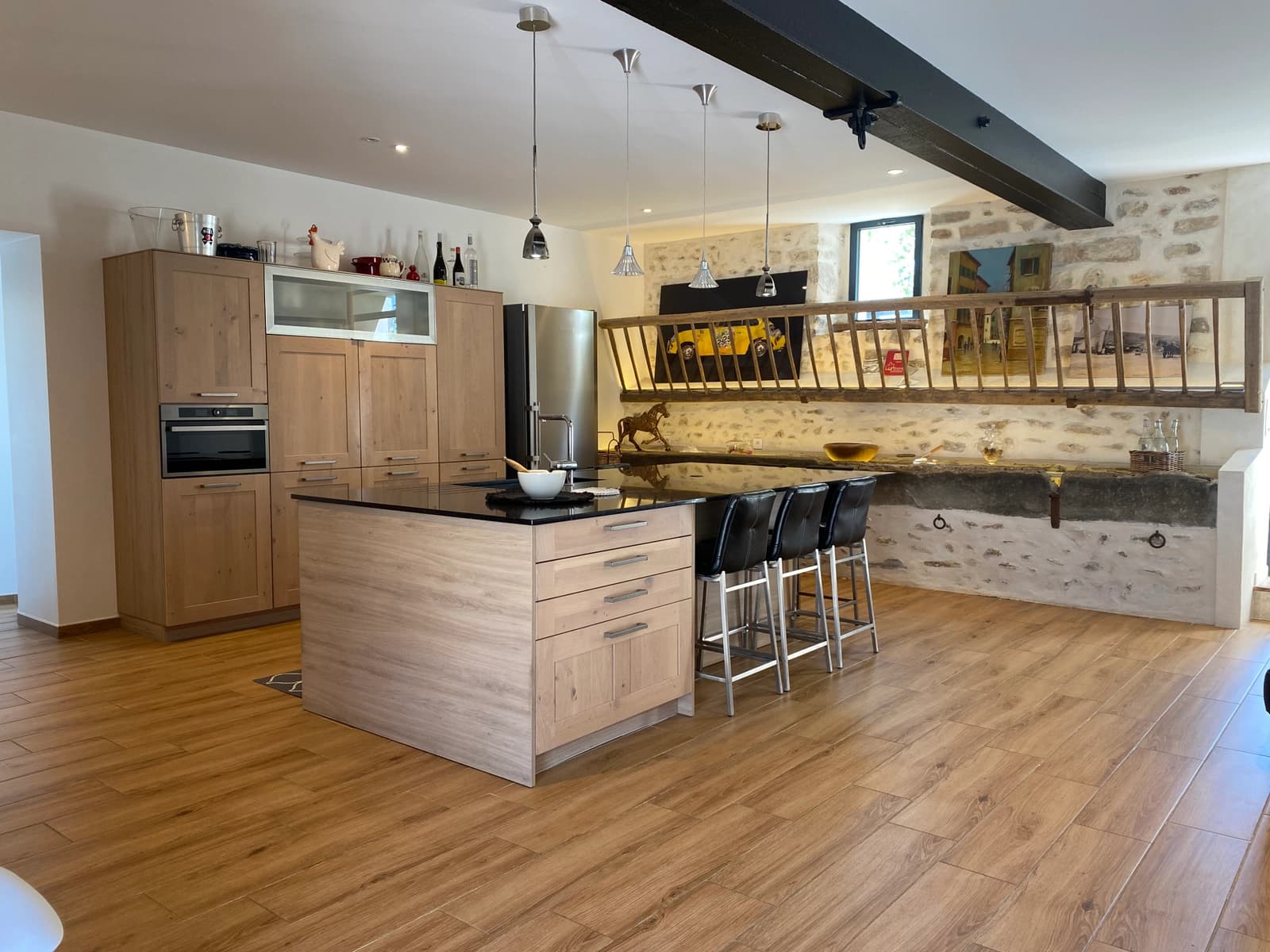 Elegant, authentic farmhouse 1 hour from Paris