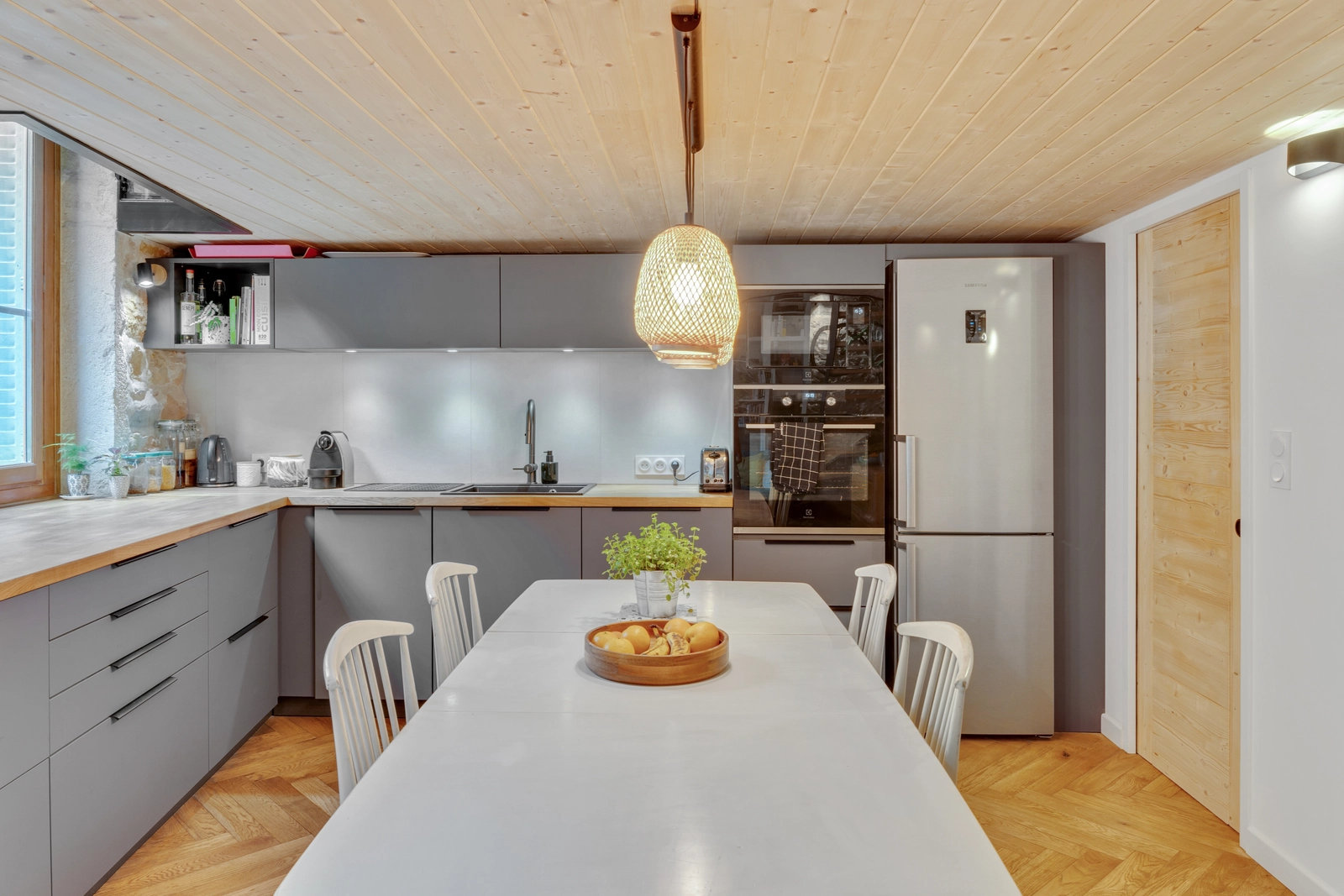 Espace Lyon: appartement Canut à l'ambiance d'atelier d'artiste - 5