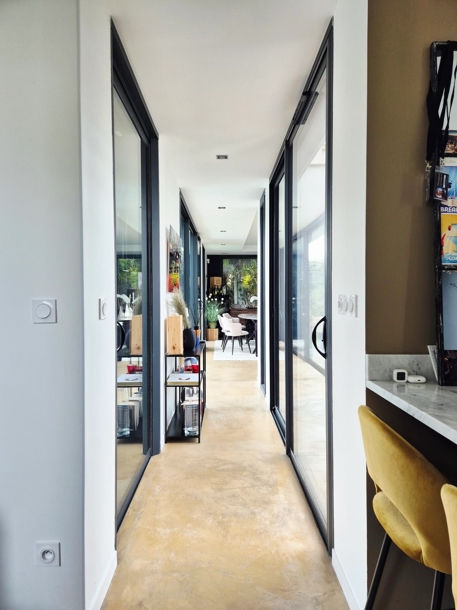 Space Contemporary house in western Lyonnais - 3