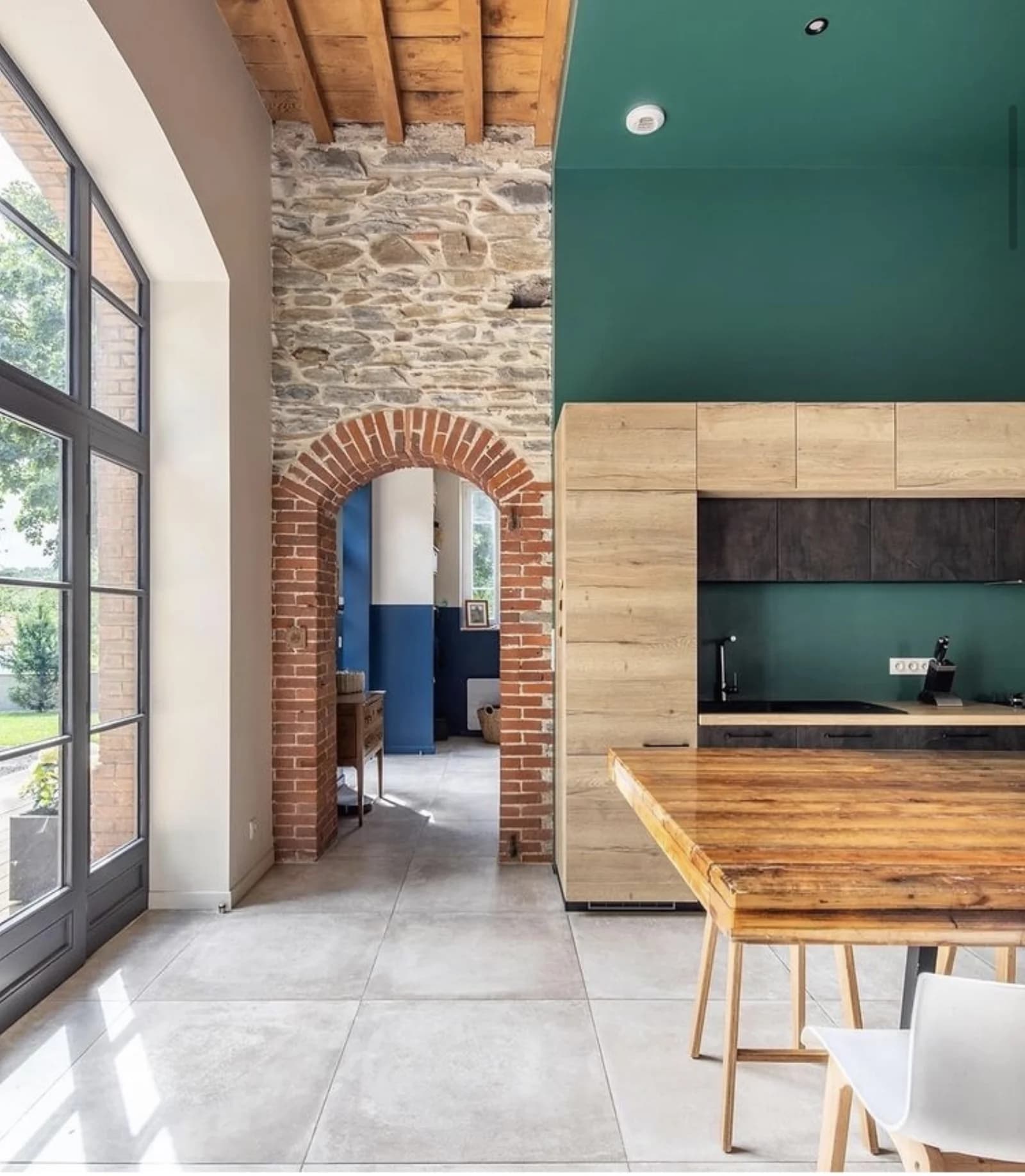 Space Renovated old barn house 15 minutes from Lyon - 2