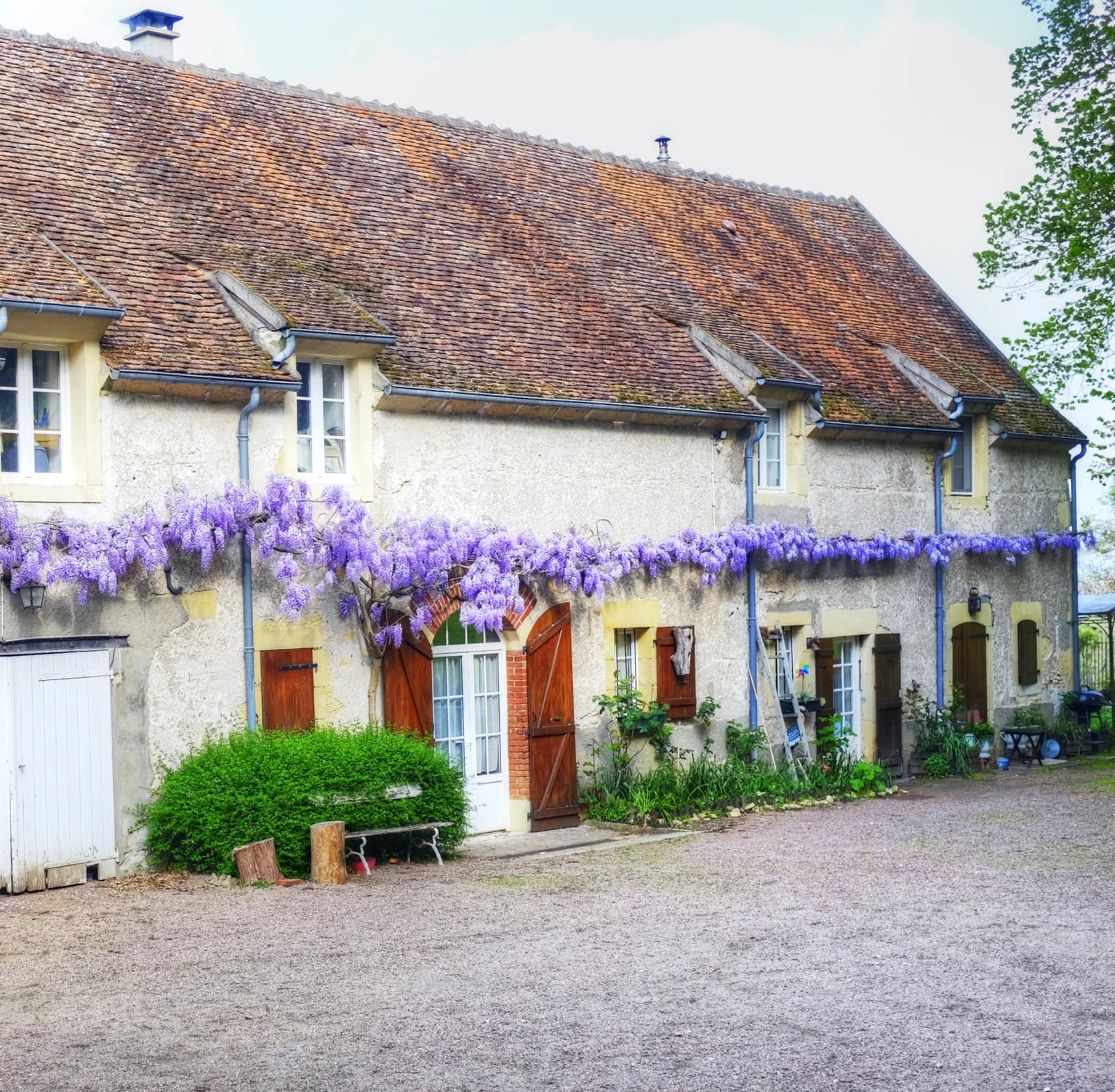 Space Farmhouse in wooded grounds 2 hours from Paris - 0