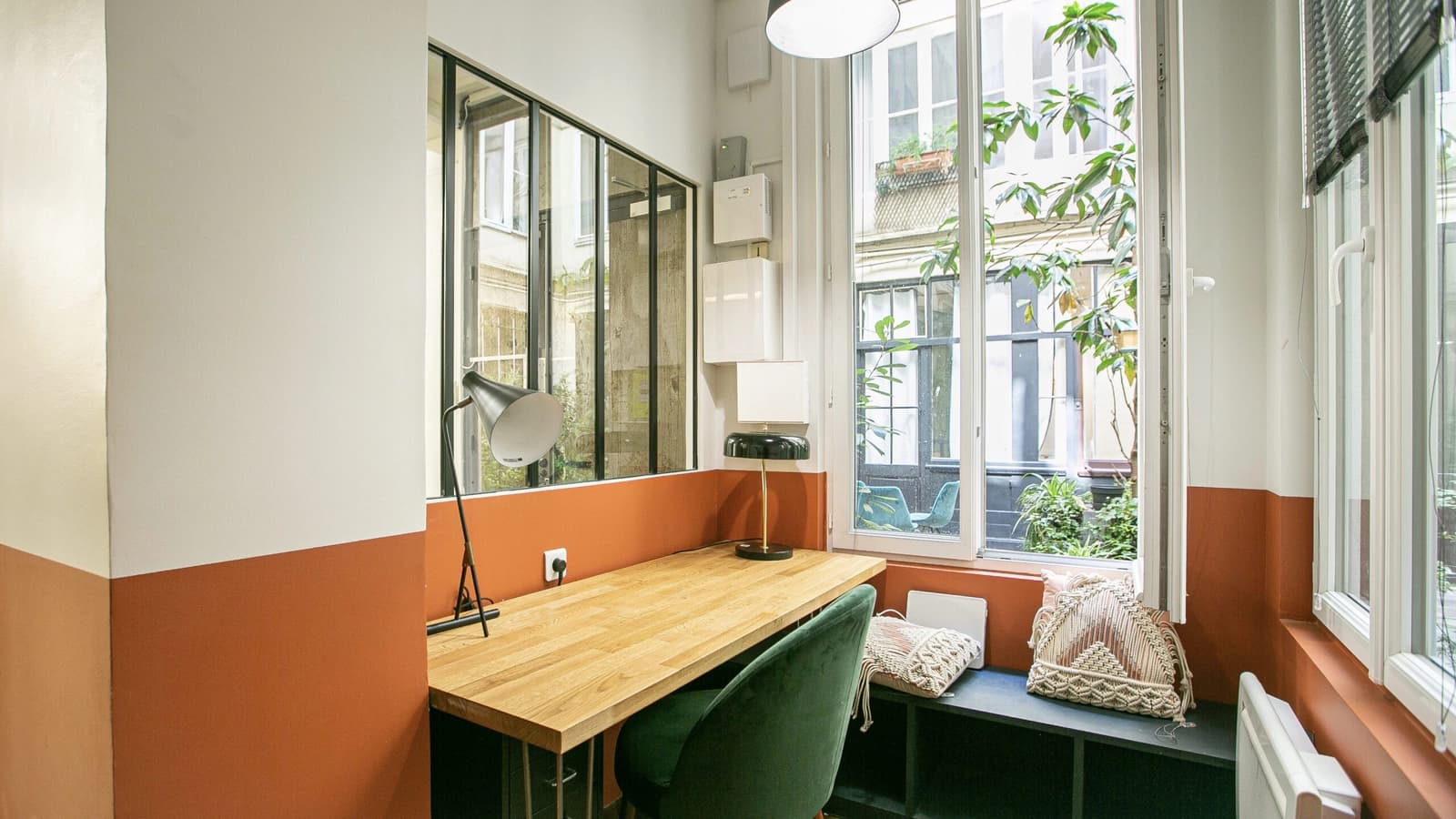 Space The exclusive gallery at the back of the courtyard - 4