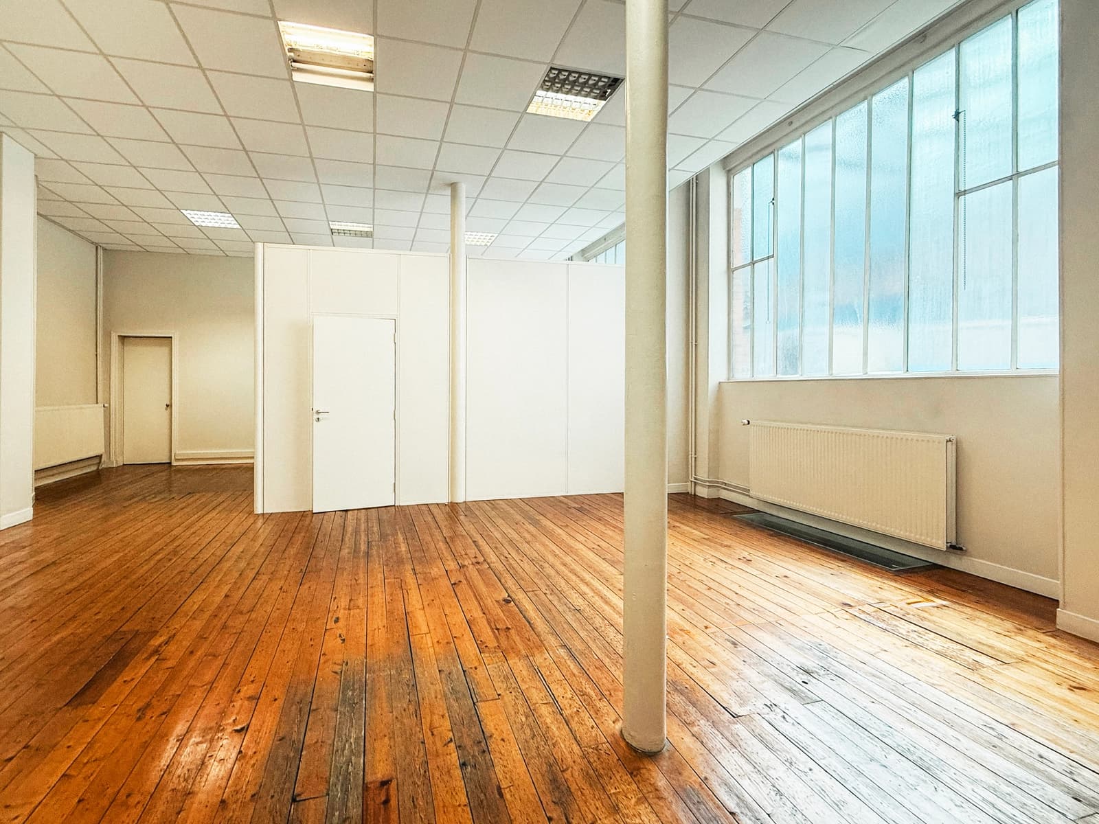 Space Multiple Bright Production Studios On a Site With Industrial Architecture - 1
