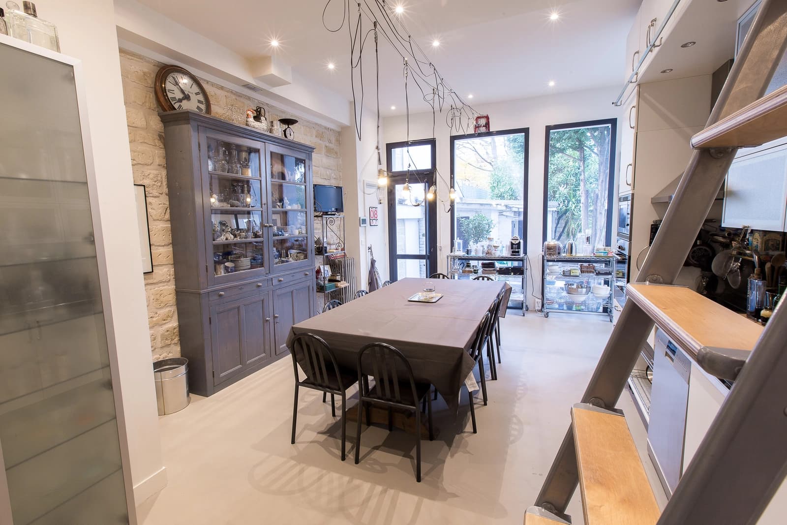 Space Artist's studio-loft, glass roof and garden - 4