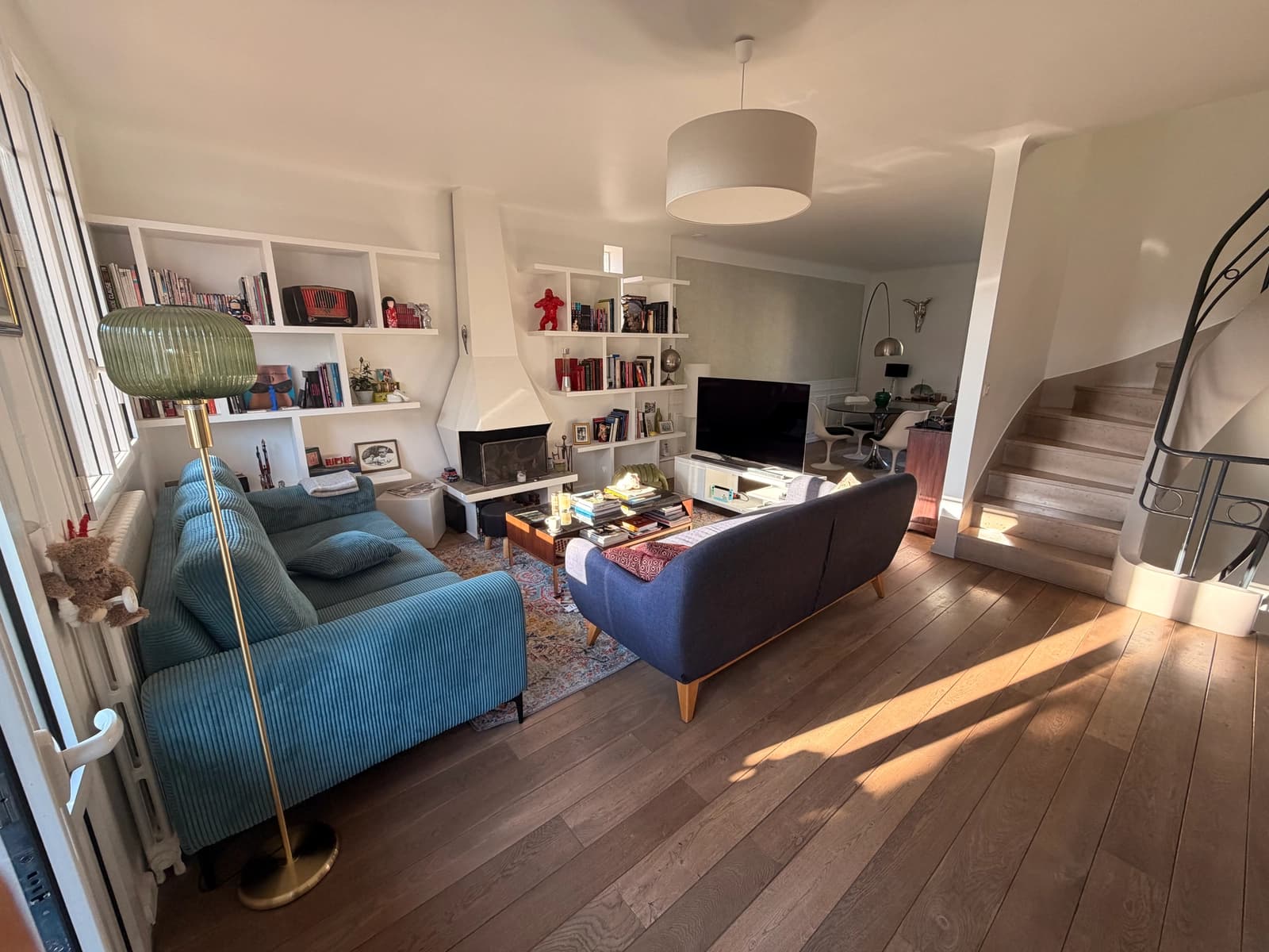 Space House of 250 m2 in a quiet setting, in a verdant haven on a 550 m2 plot, located at the gates of Paris with spa and sauna and just an 8-minute walk from the metro. - 3